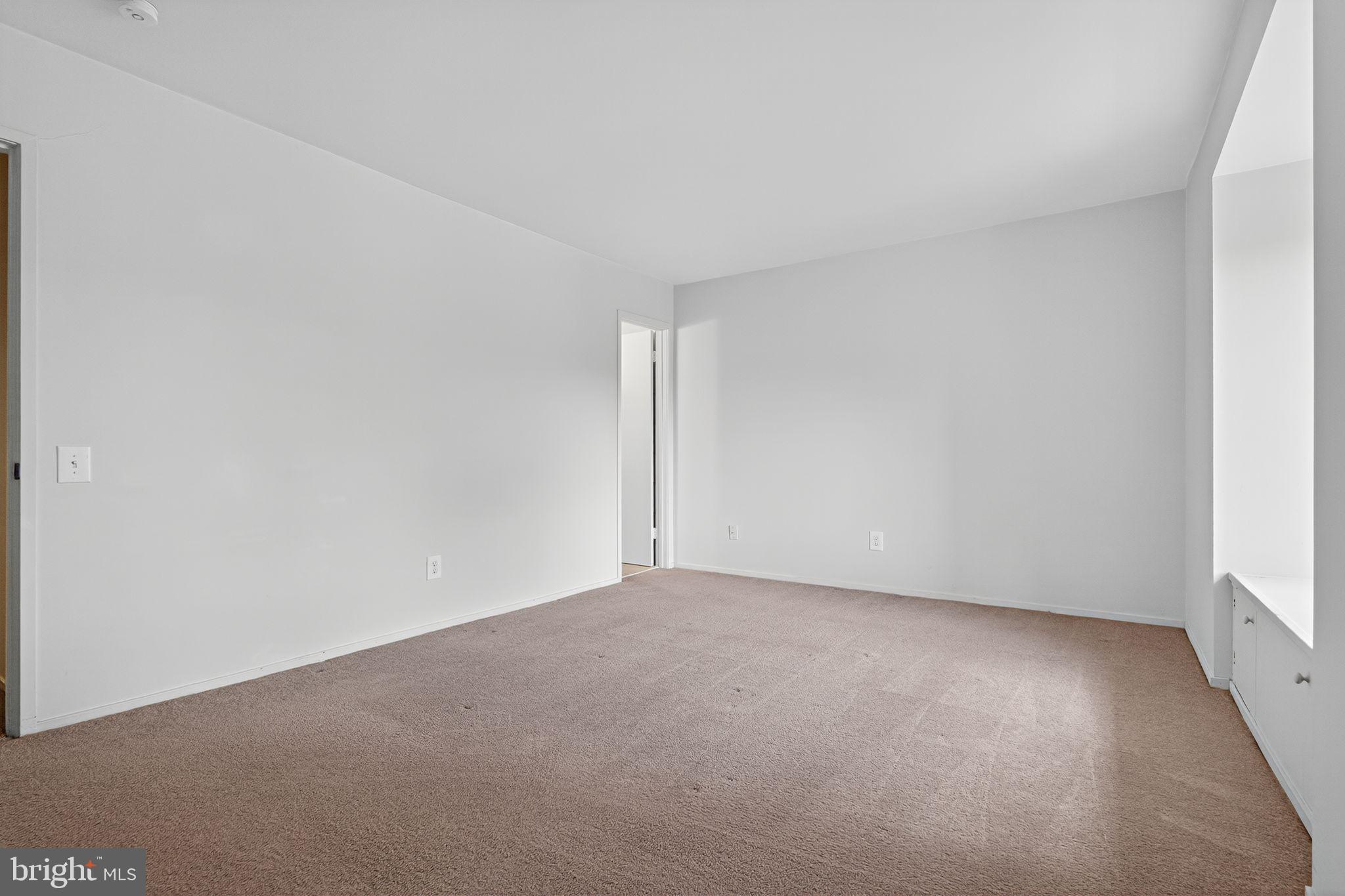 MARYLAND PLACE - Residential Lease