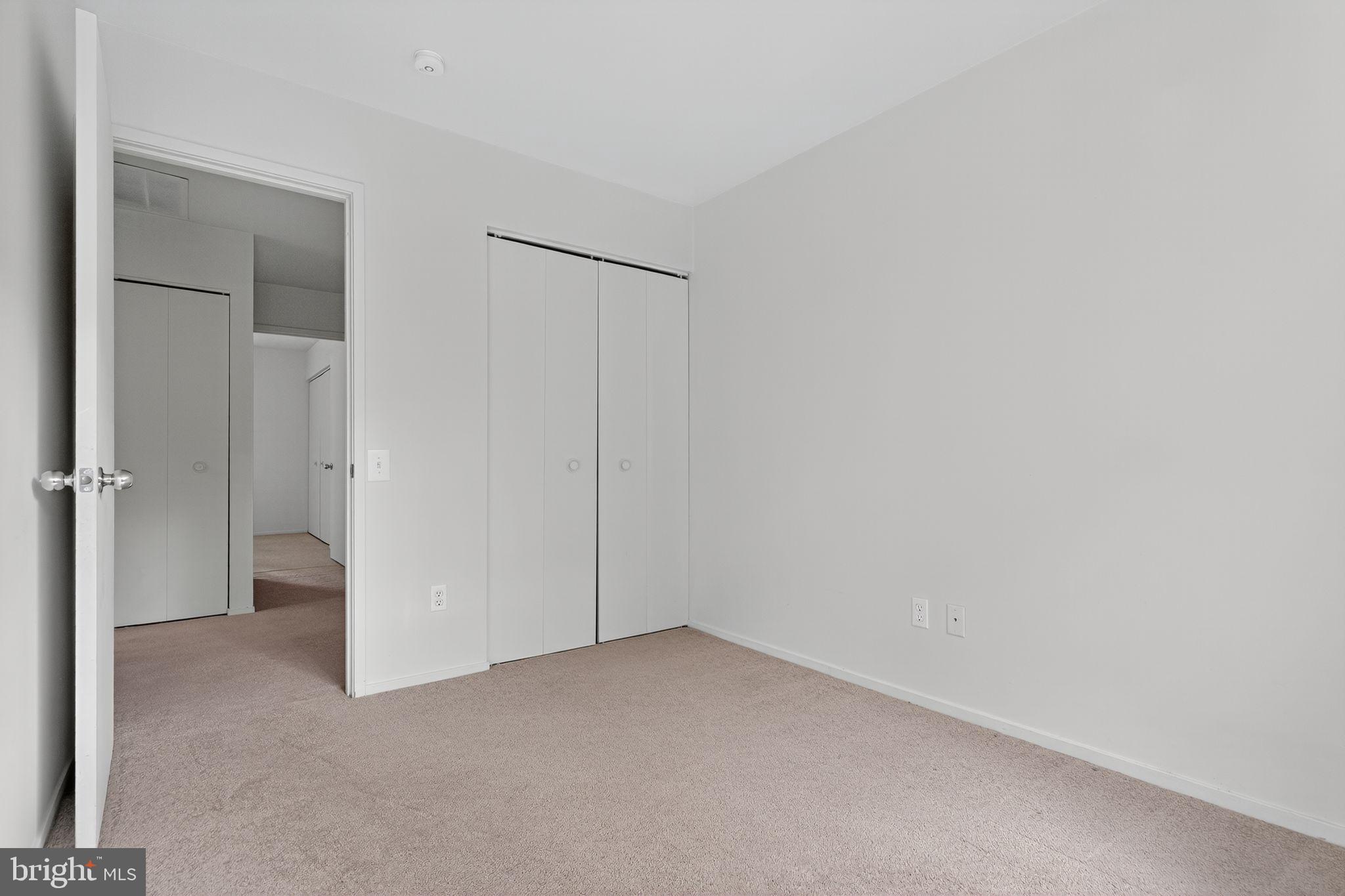 MARYLAND PLACE - Residential Lease