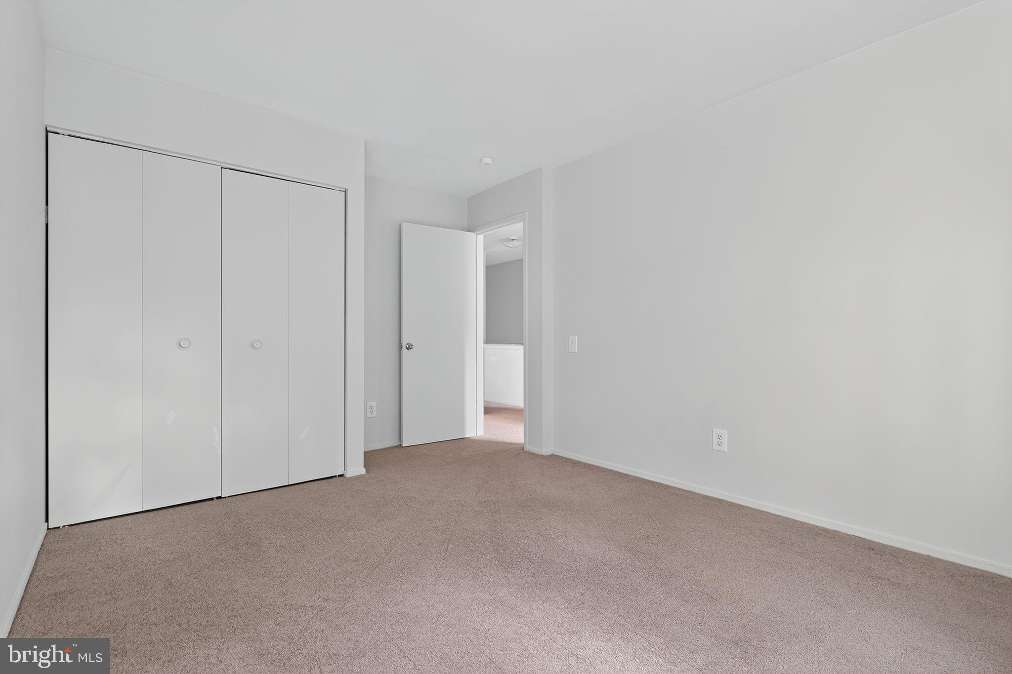 MARYLAND PLACE - Residential Lease