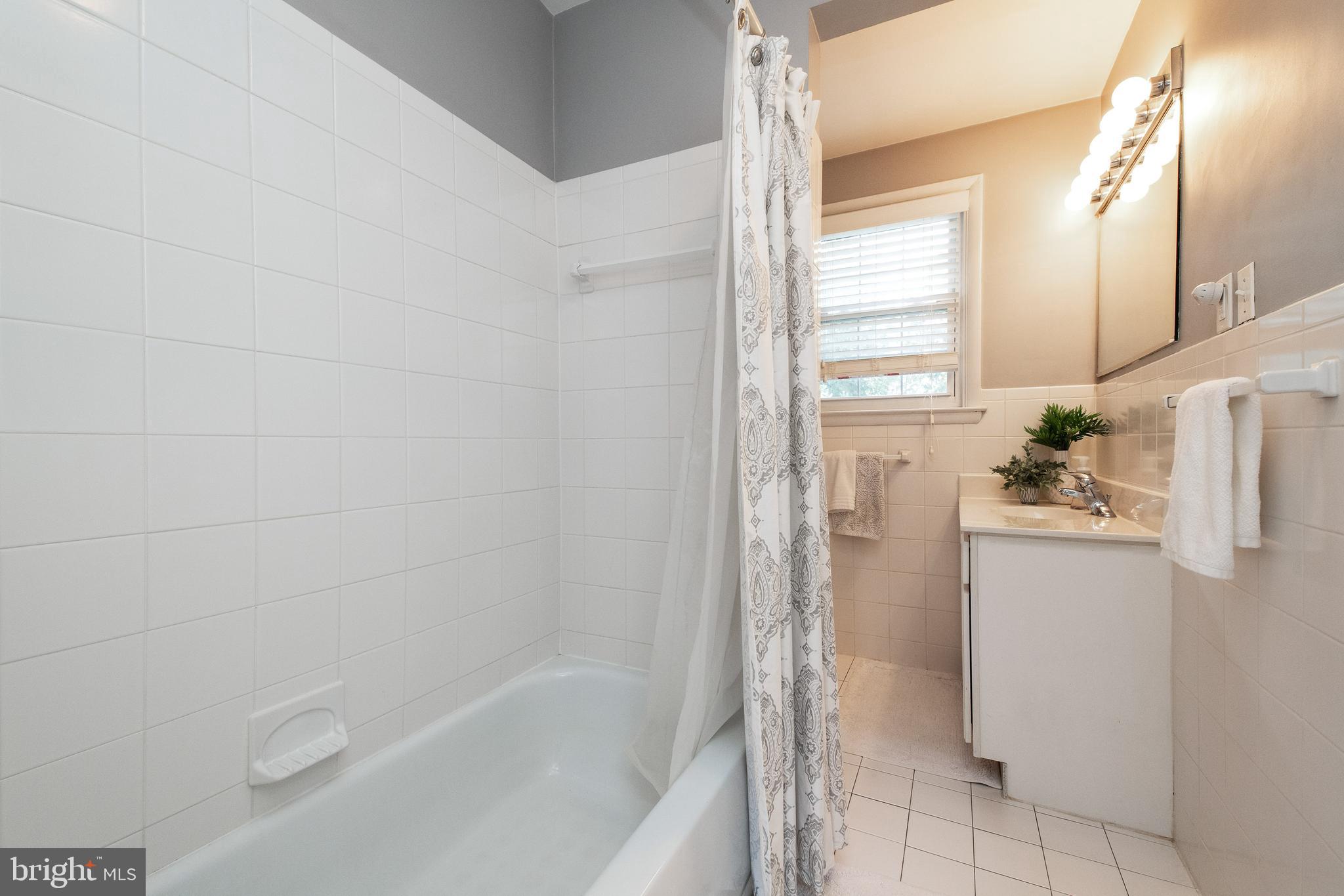 BRIDLEWOOD - Residential