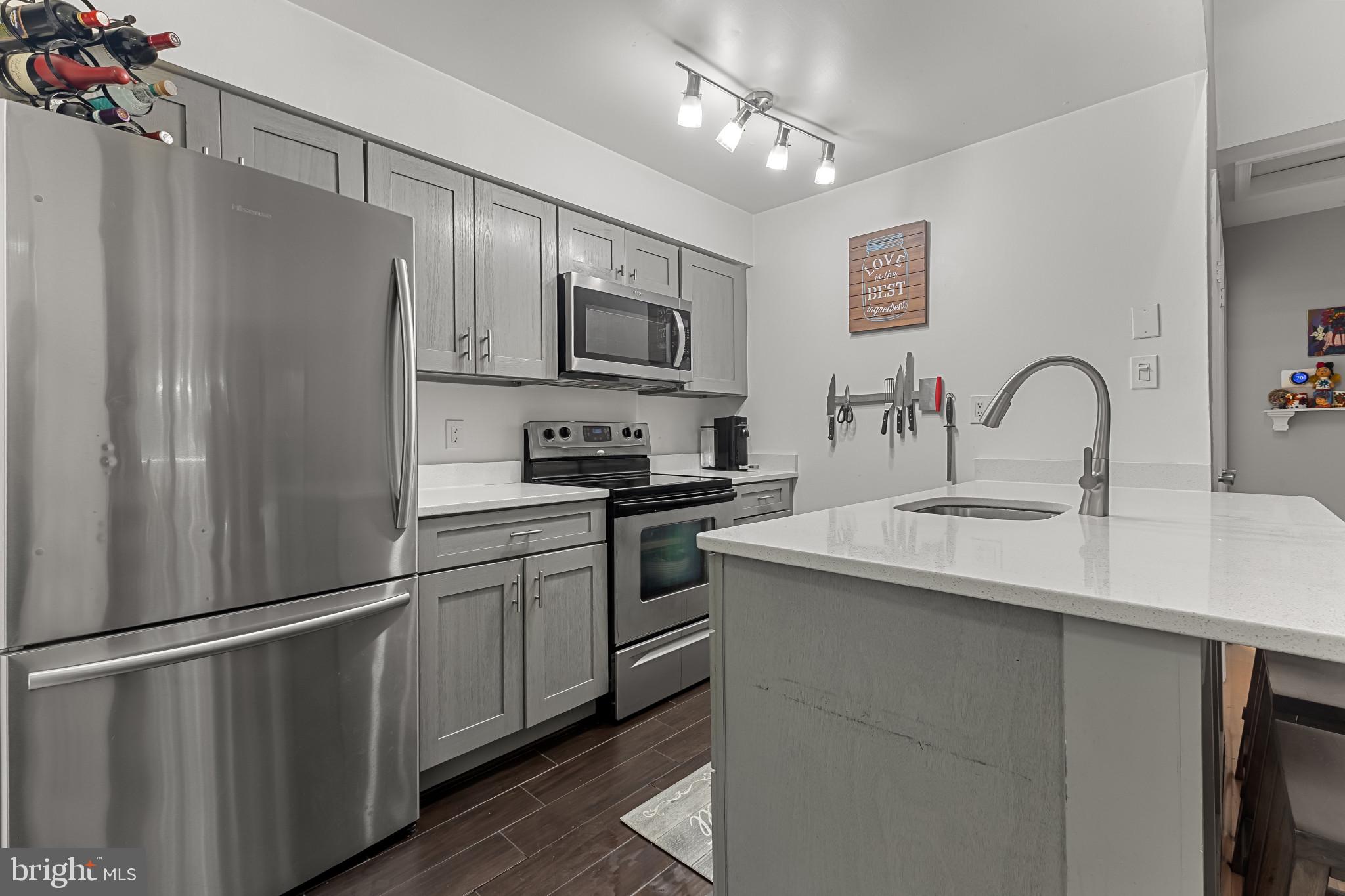 8639 BEEKMAN PLACE 39D