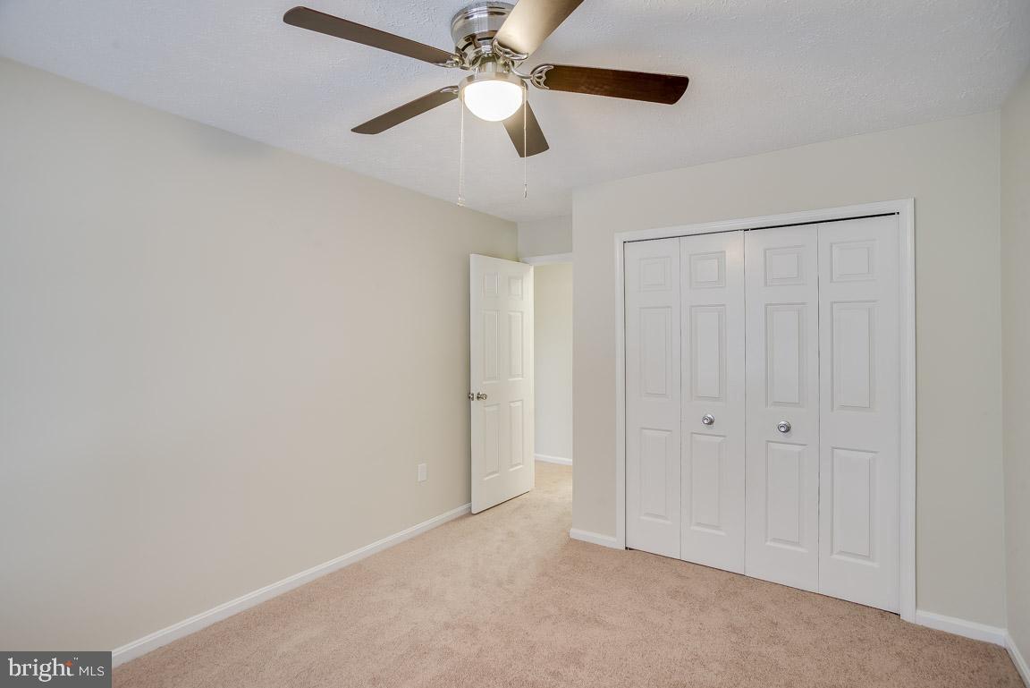 ST CHARLES HAMPSHIRE - Residential