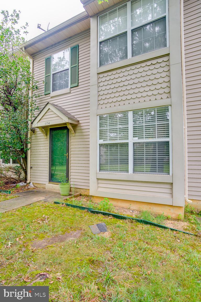 ST CHARLES HAMPSHIRE - Residential