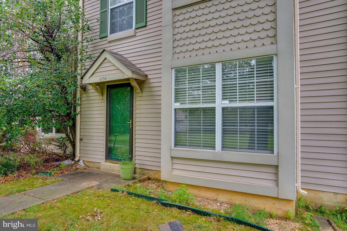 ST CHARLES HAMPSHIRE - Residential