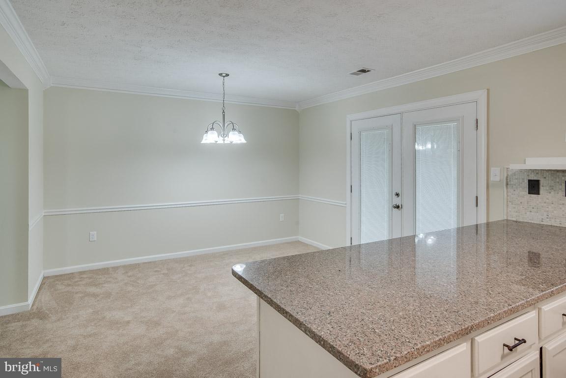 ST CHARLES HAMPSHIRE - Residential