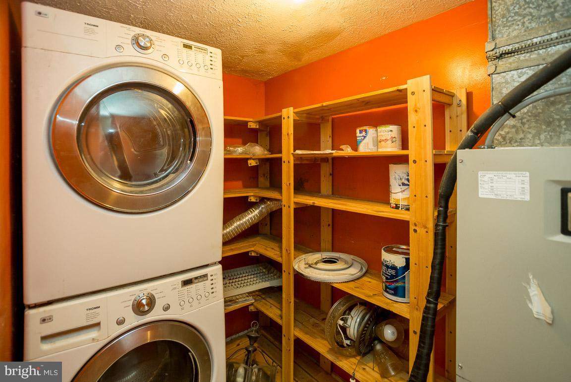 ST CHARLES HAMPSHIRE - Residential