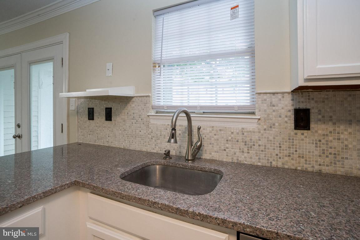 ST CHARLES HAMPSHIRE - Residential