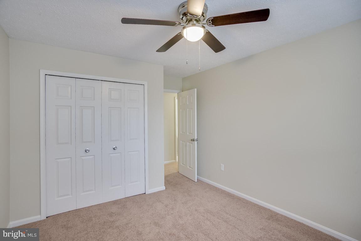 ST CHARLES HAMPSHIRE - Residential