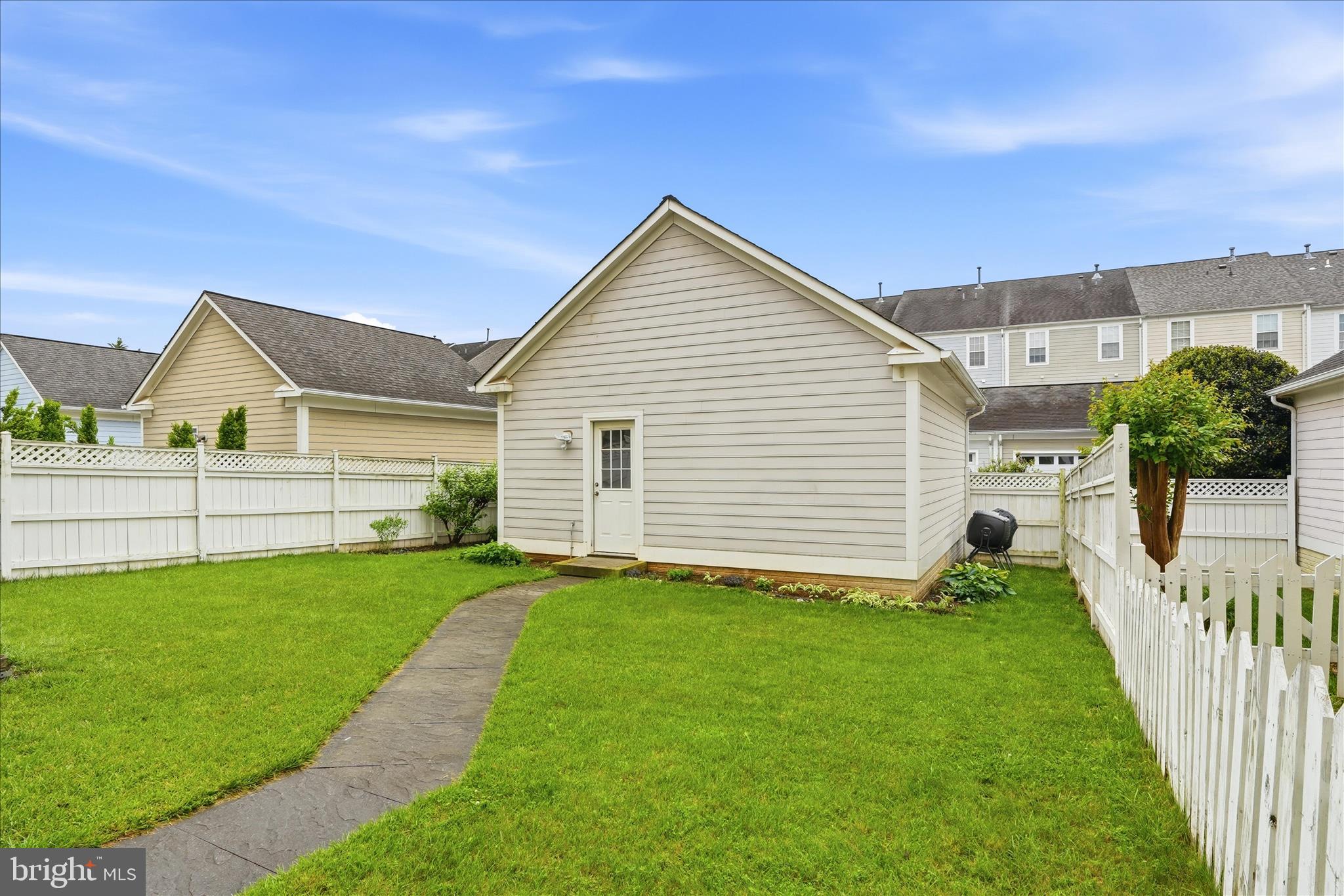 9009 BEALLS FARM ROAD