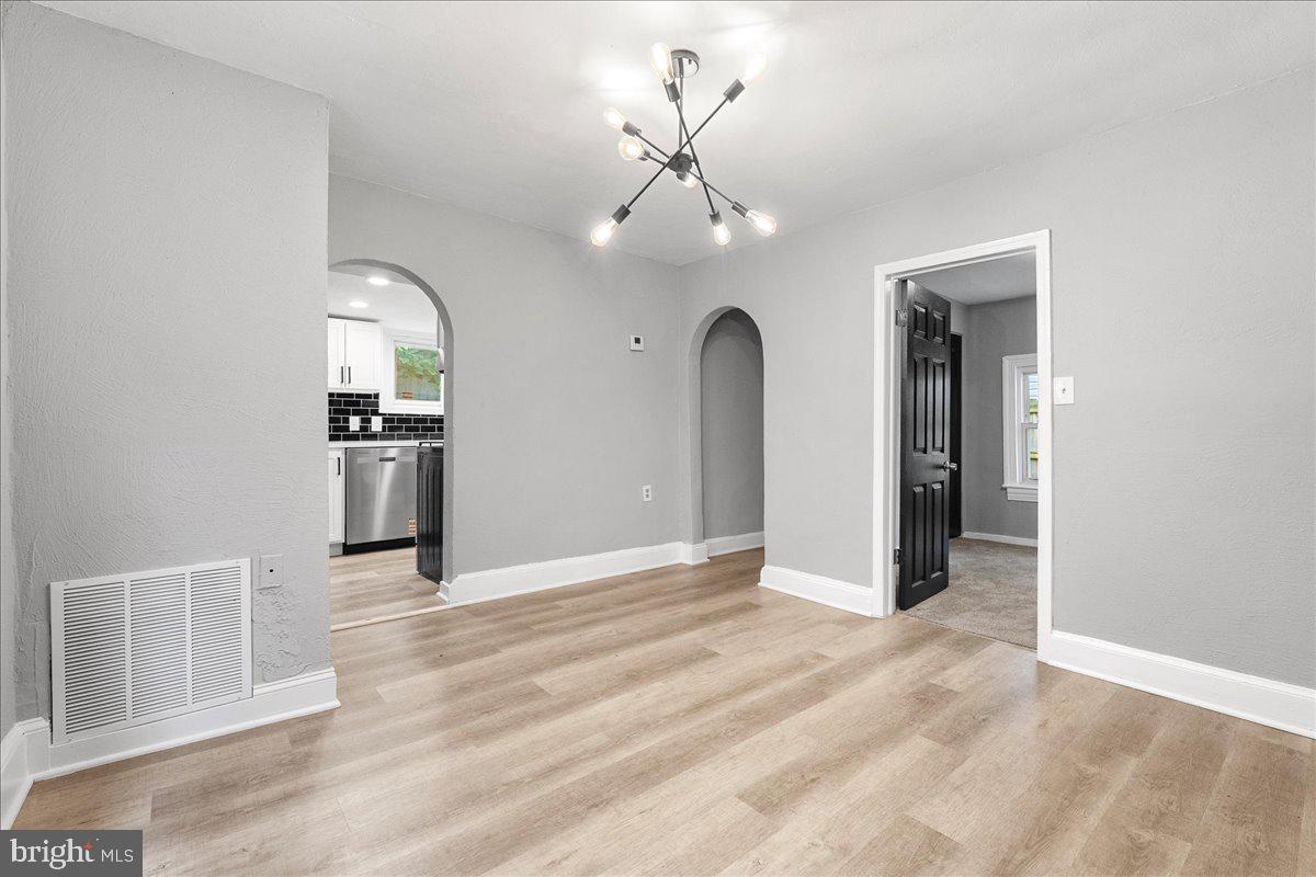 RIVERDALE HEIGHTS - Residential