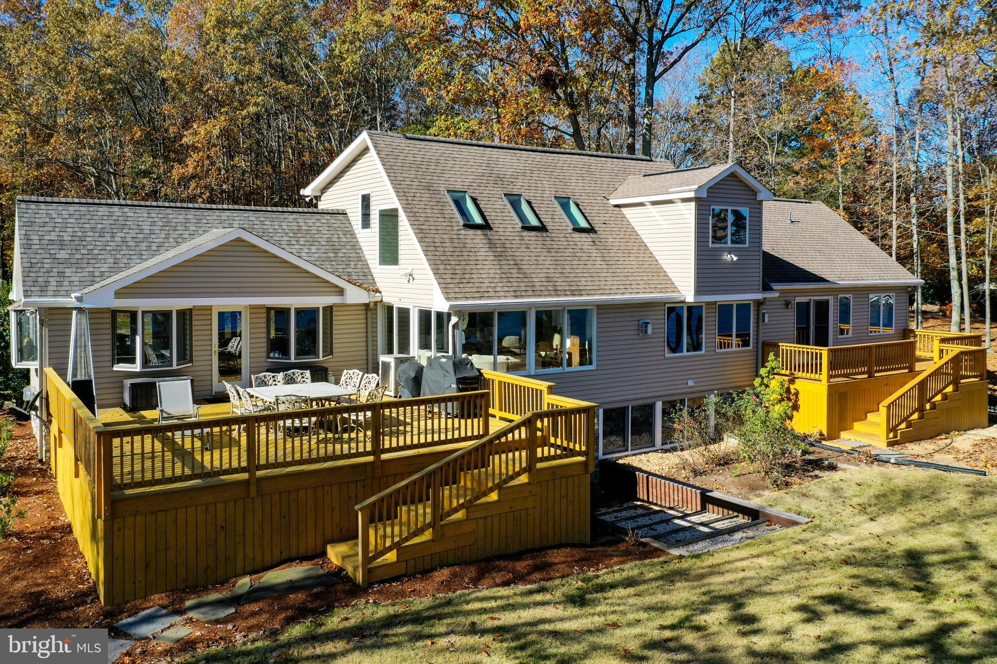 BEAR CASTLE - Residential