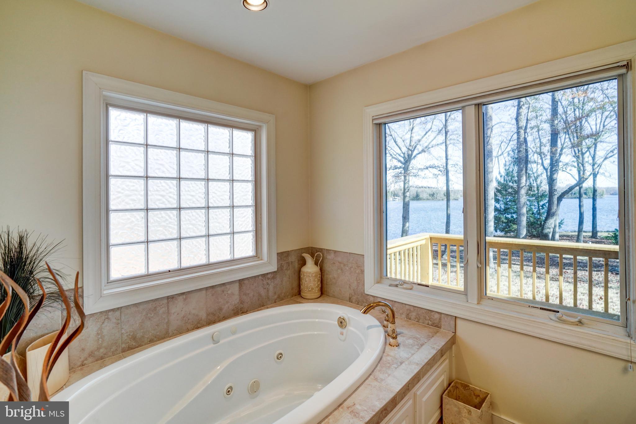 BEAR CASTLE - Residential