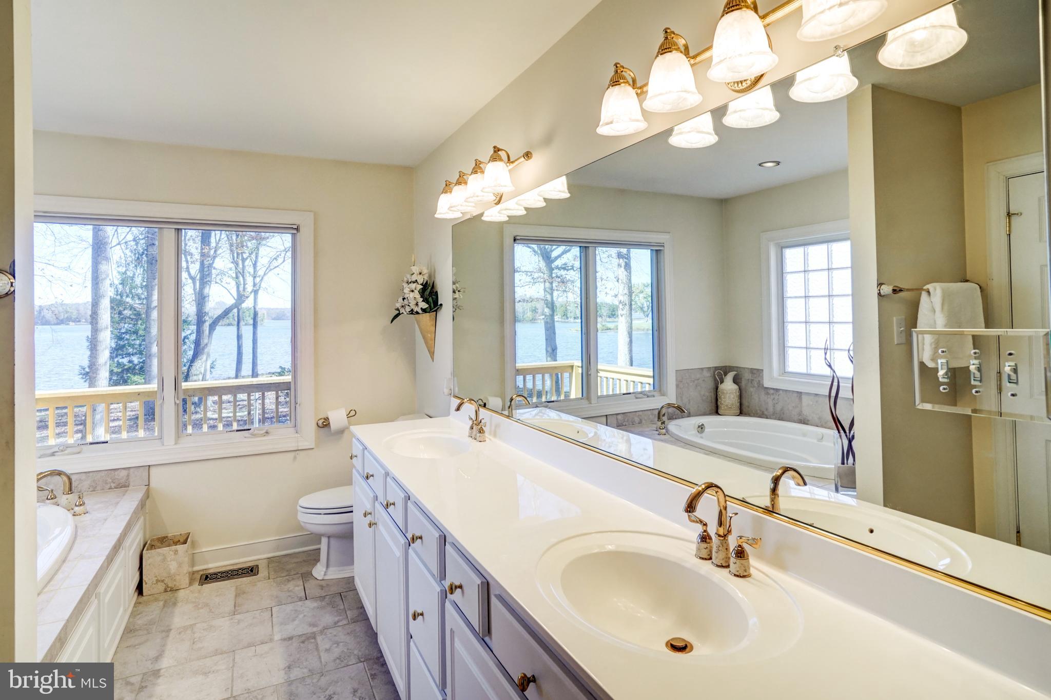 BEAR CASTLE - Residential