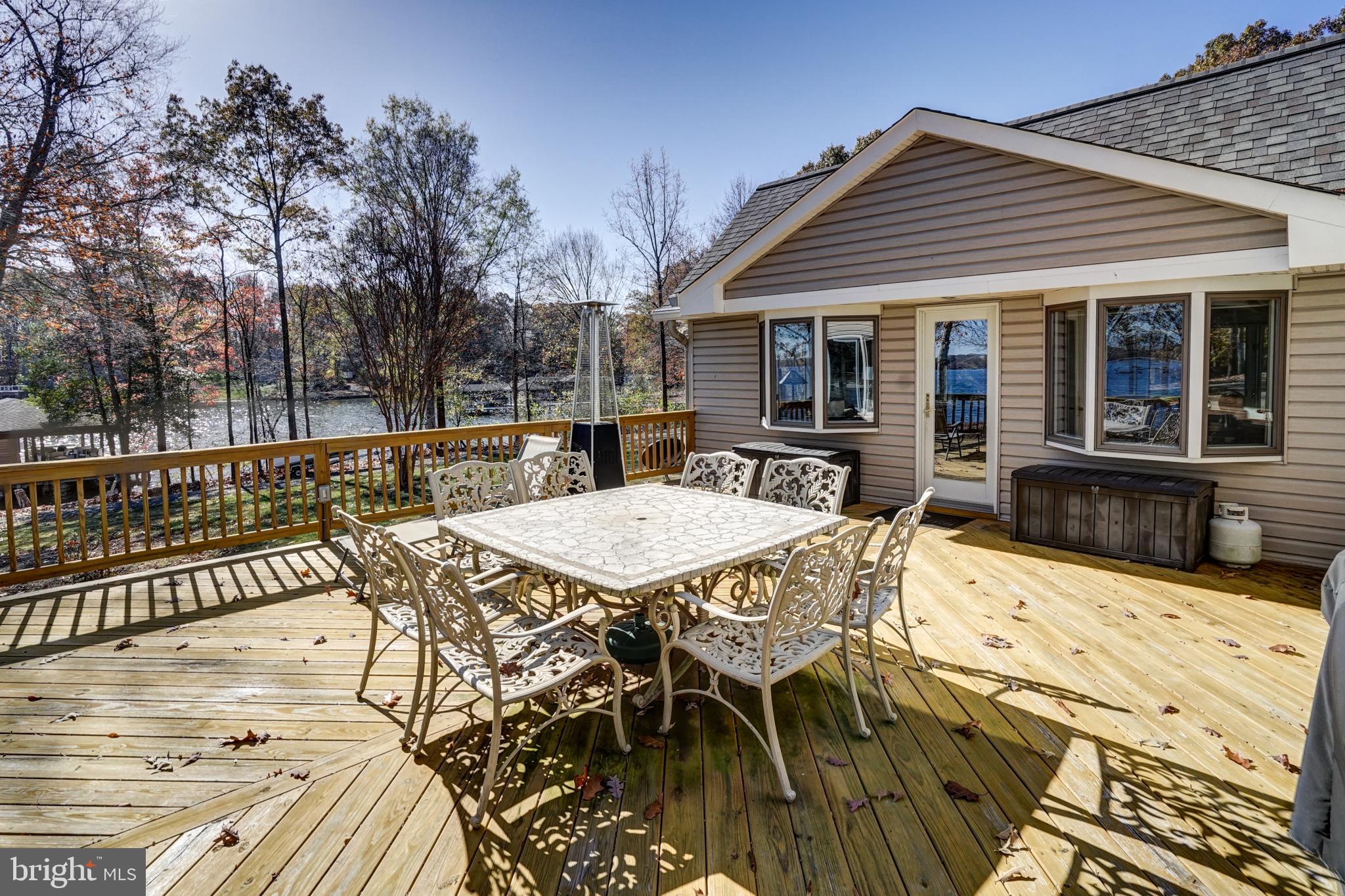 BEAR CASTLE - Residential