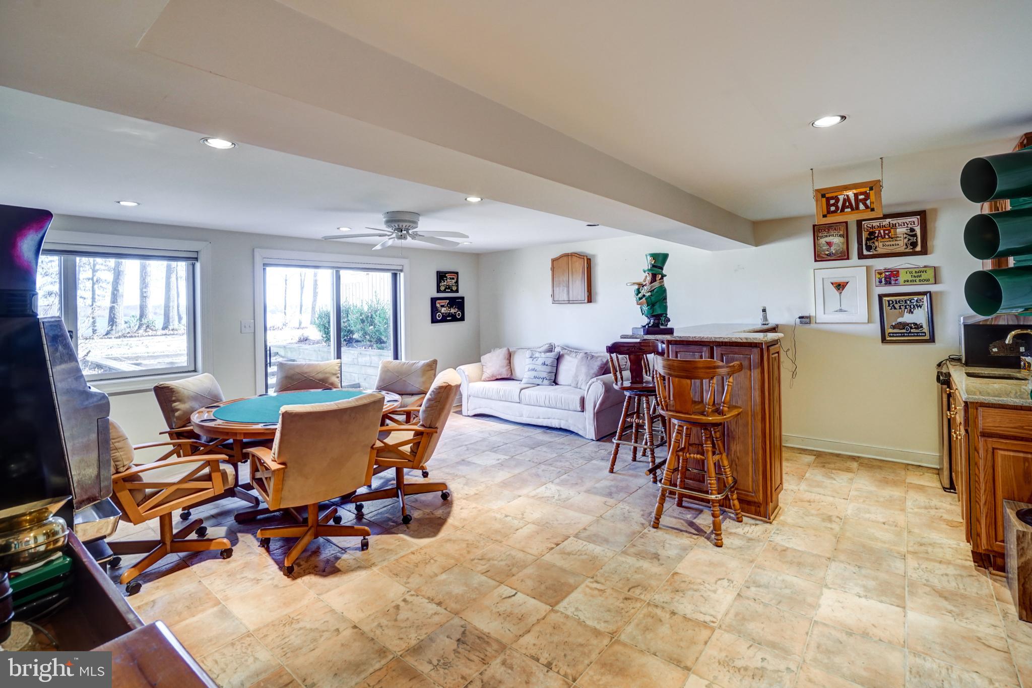 BEAR CASTLE - Residential