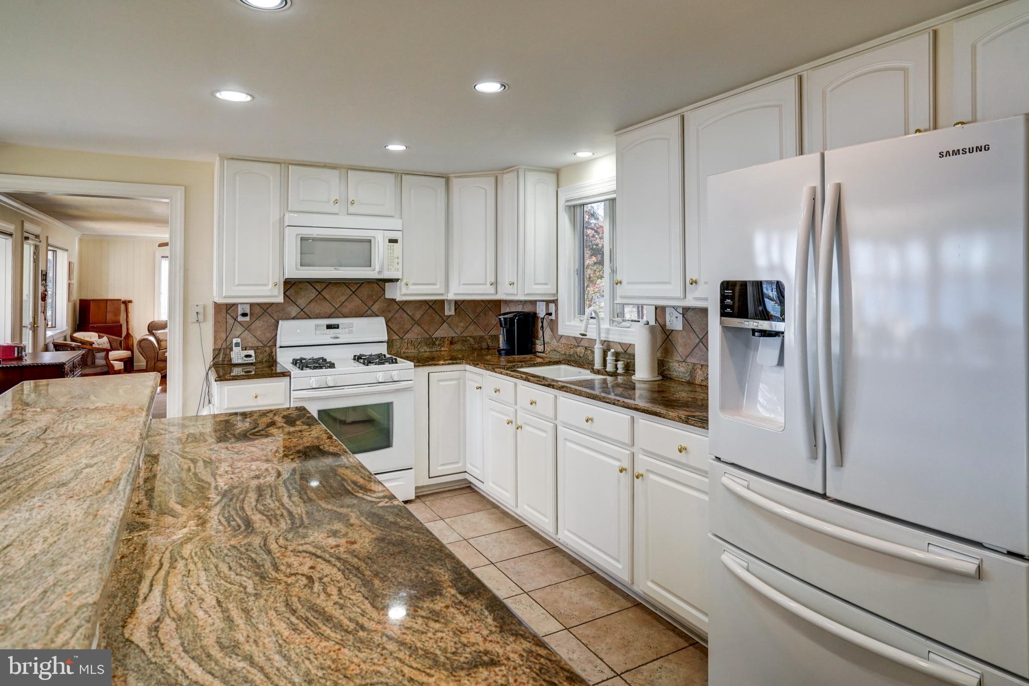 BEAR CASTLE - Residential