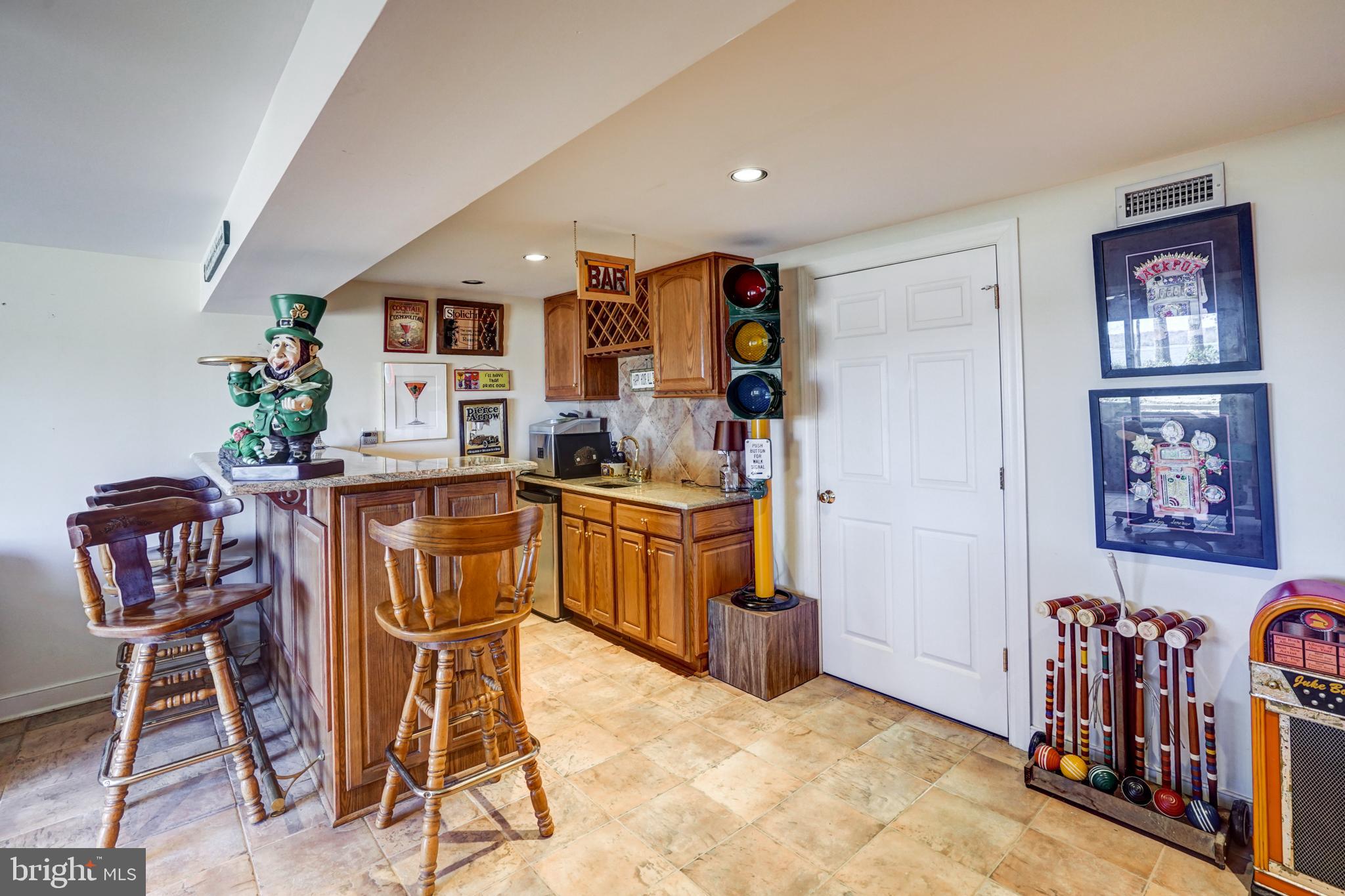 BEAR CASTLE - Residential