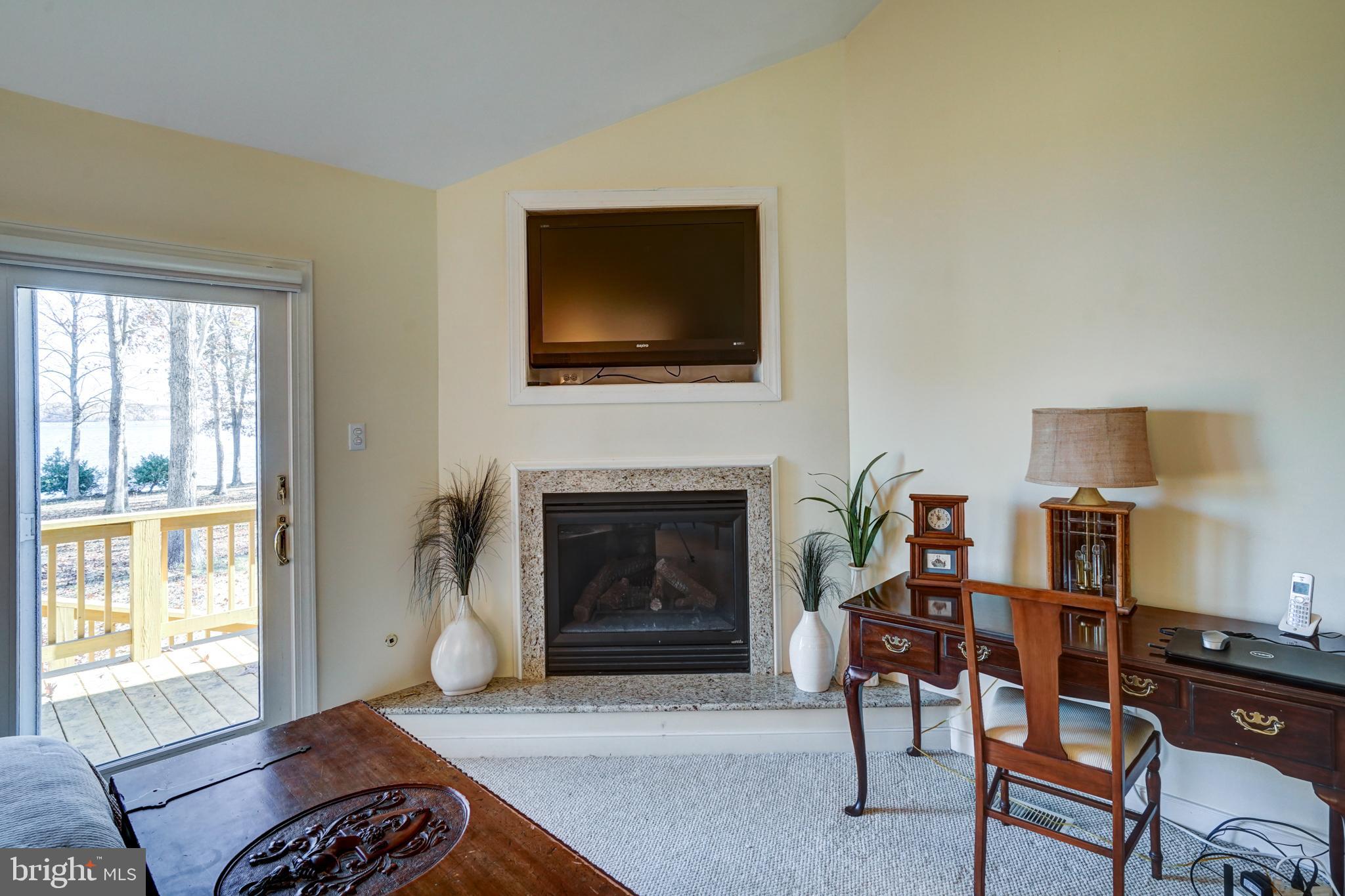 BEAR CASTLE - Residential