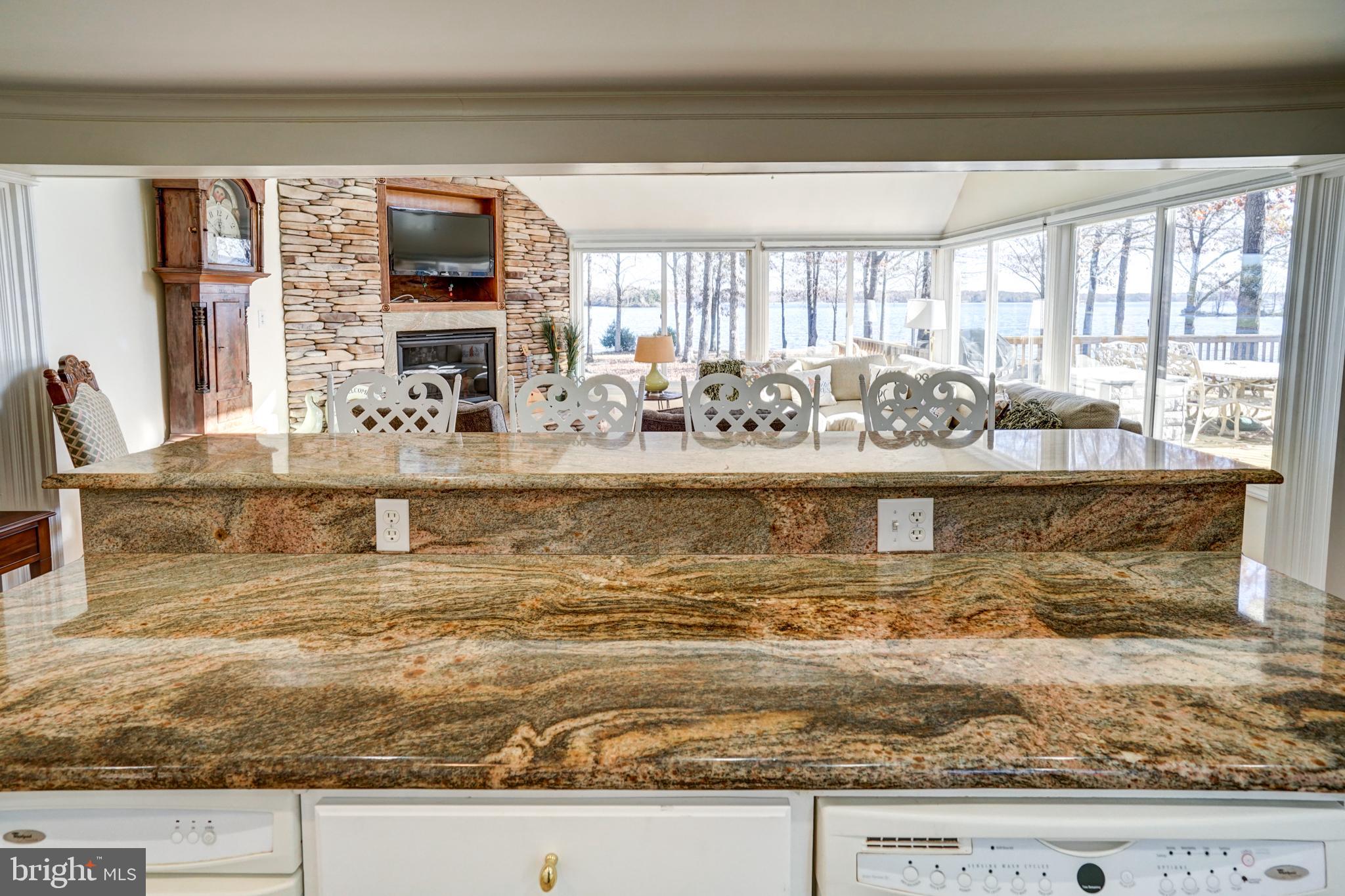 BEAR CASTLE - Residential