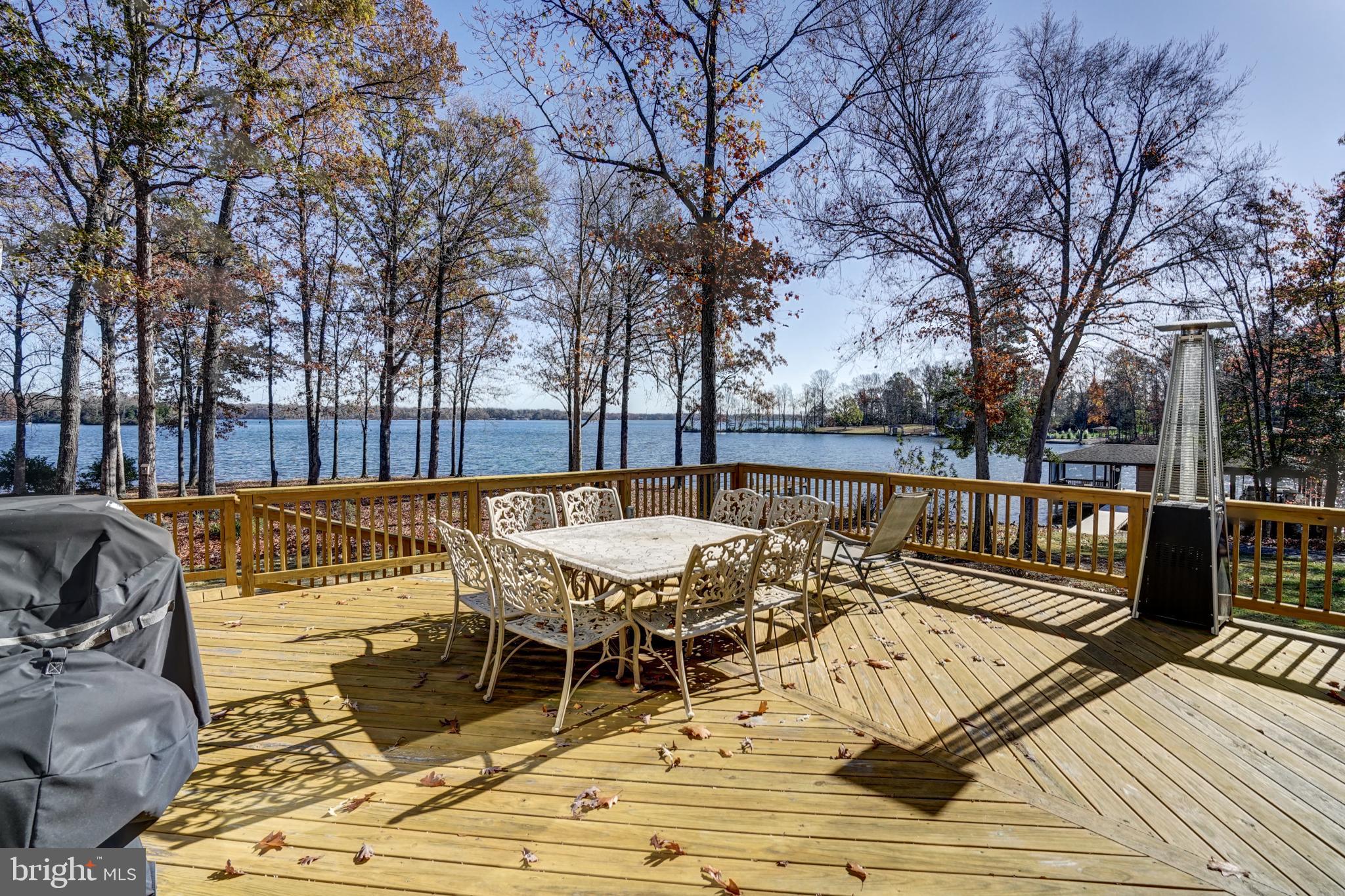 BEAR CASTLE - Residential