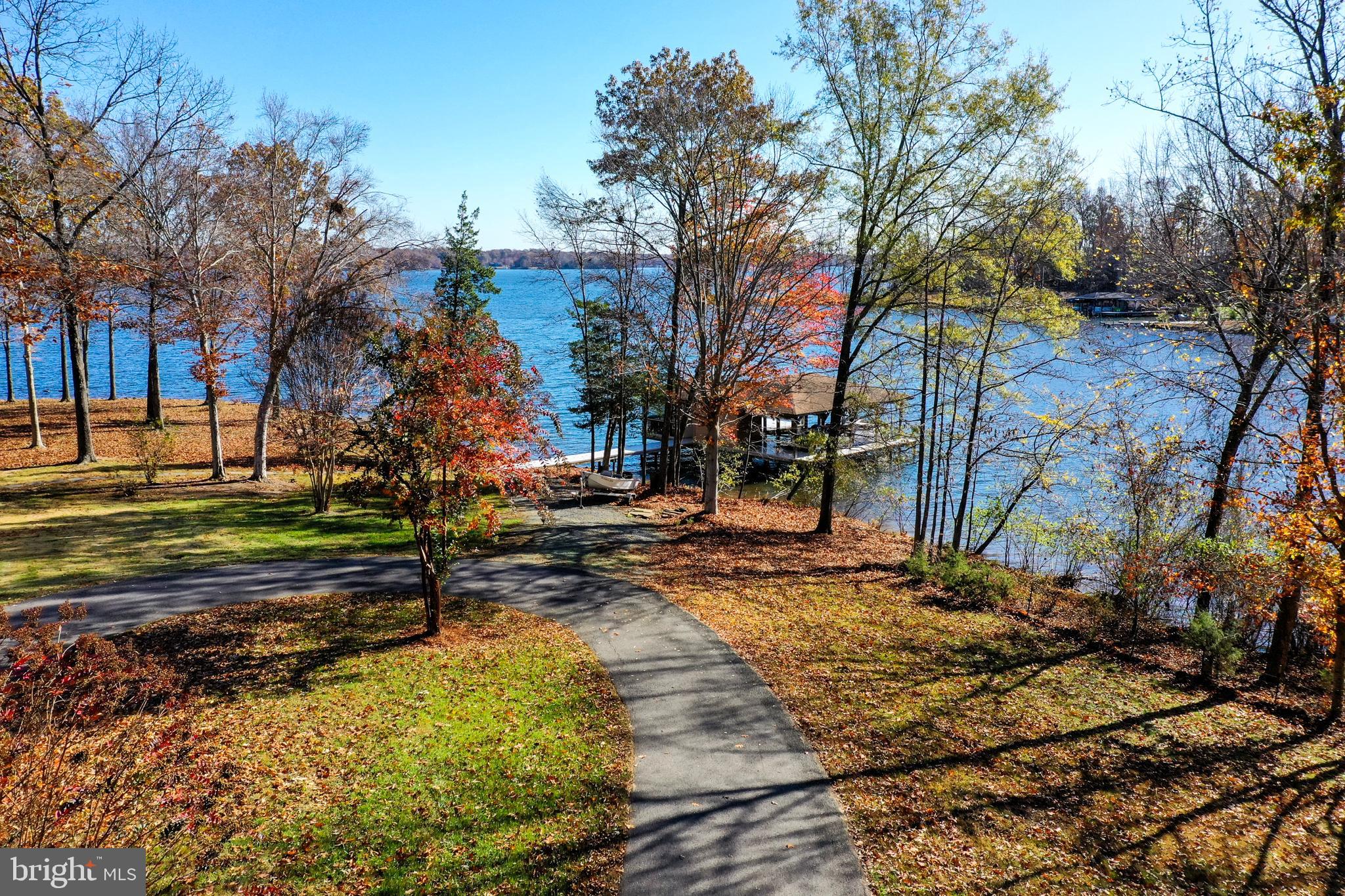 BEAR CASTLE - Residential