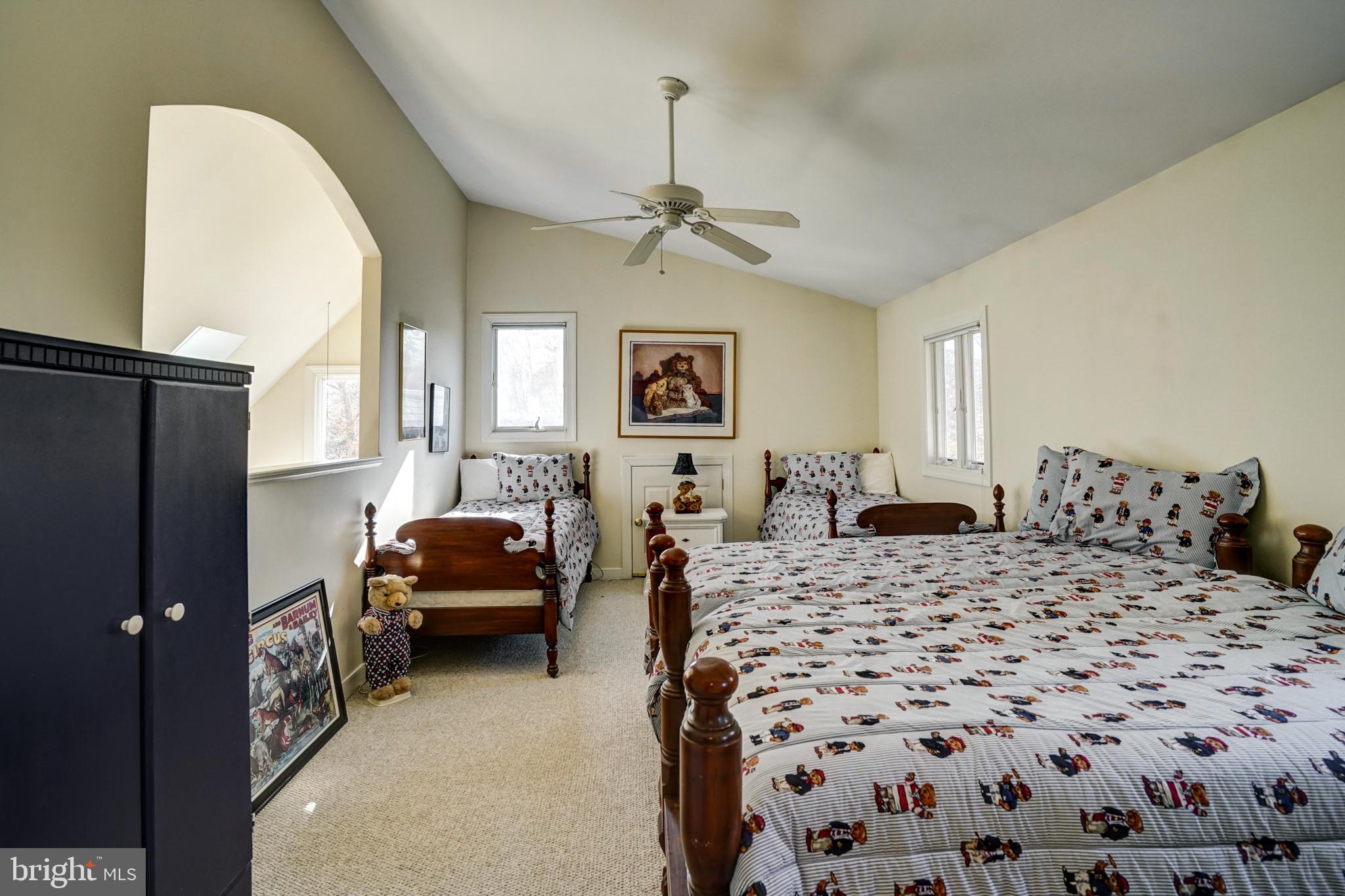 BEAR CASTLE - Residential