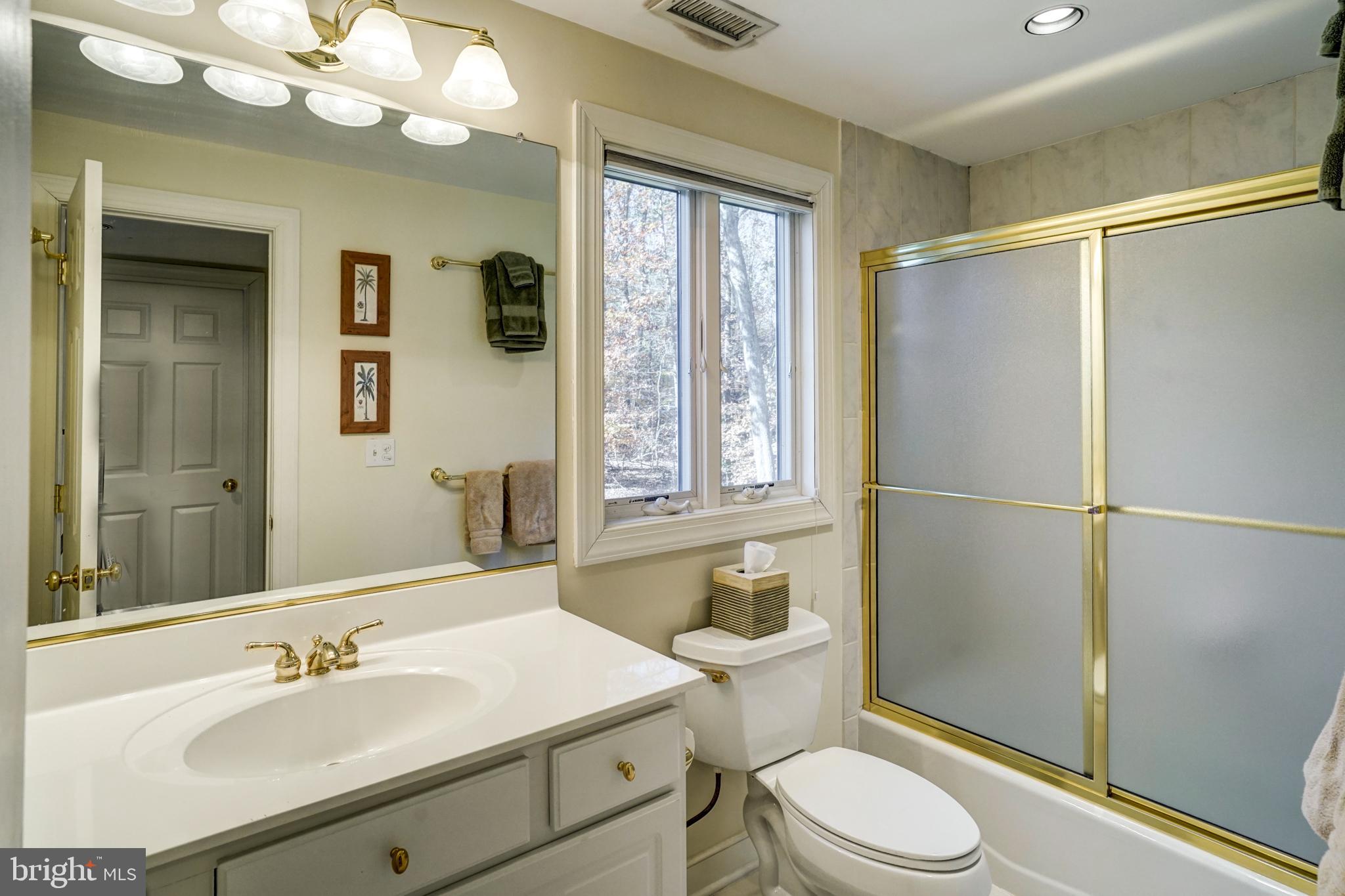 BEAR CASTLE - Residential