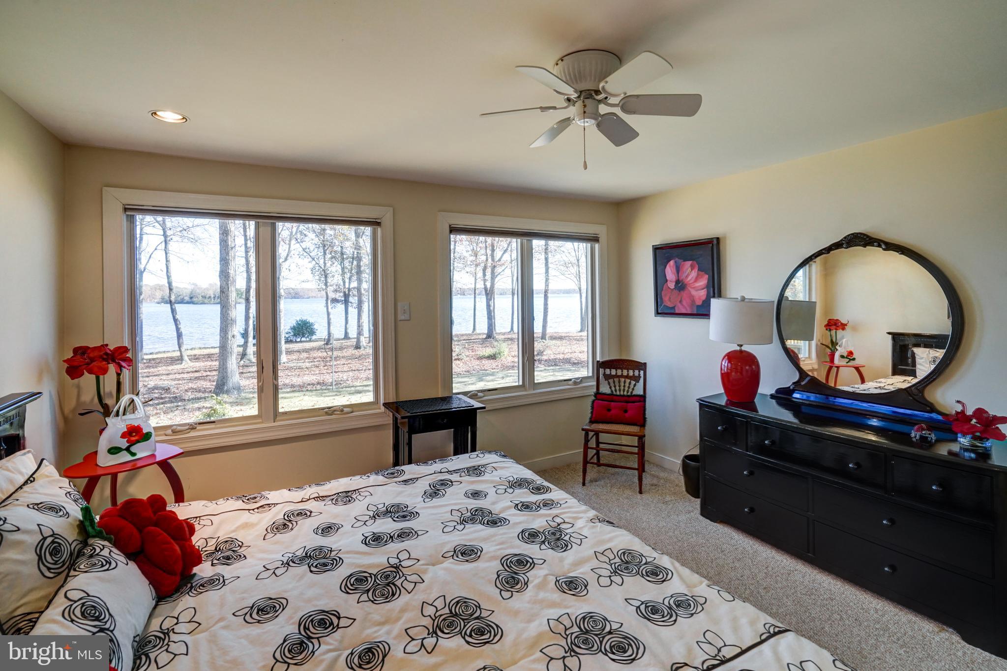 BEAR CASTLE - Residential