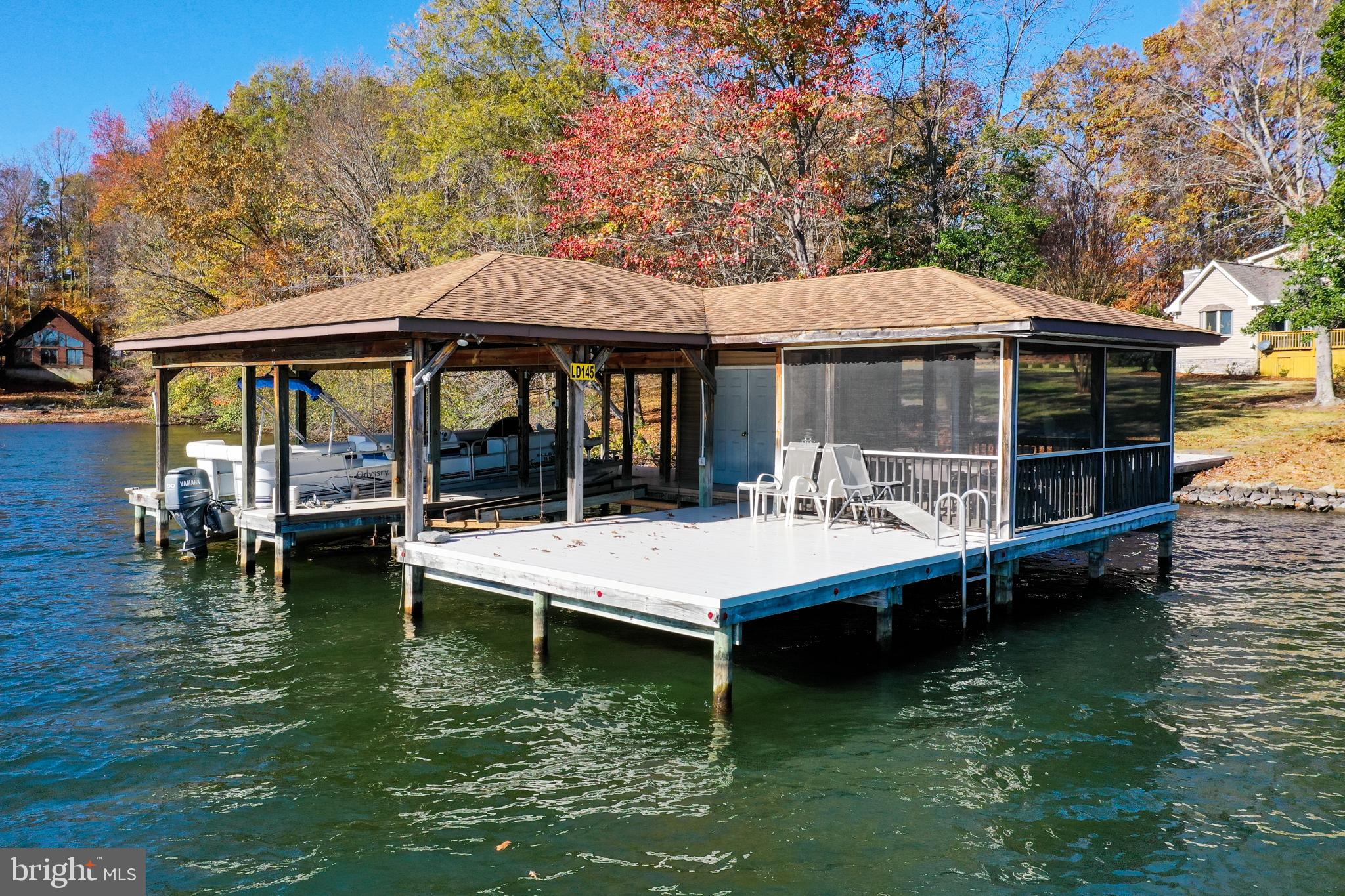 BEAR CASTLE - Residential