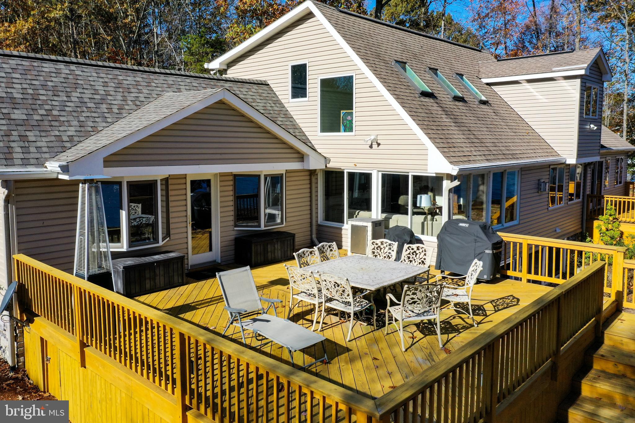 BEAR CASTLE - Residential