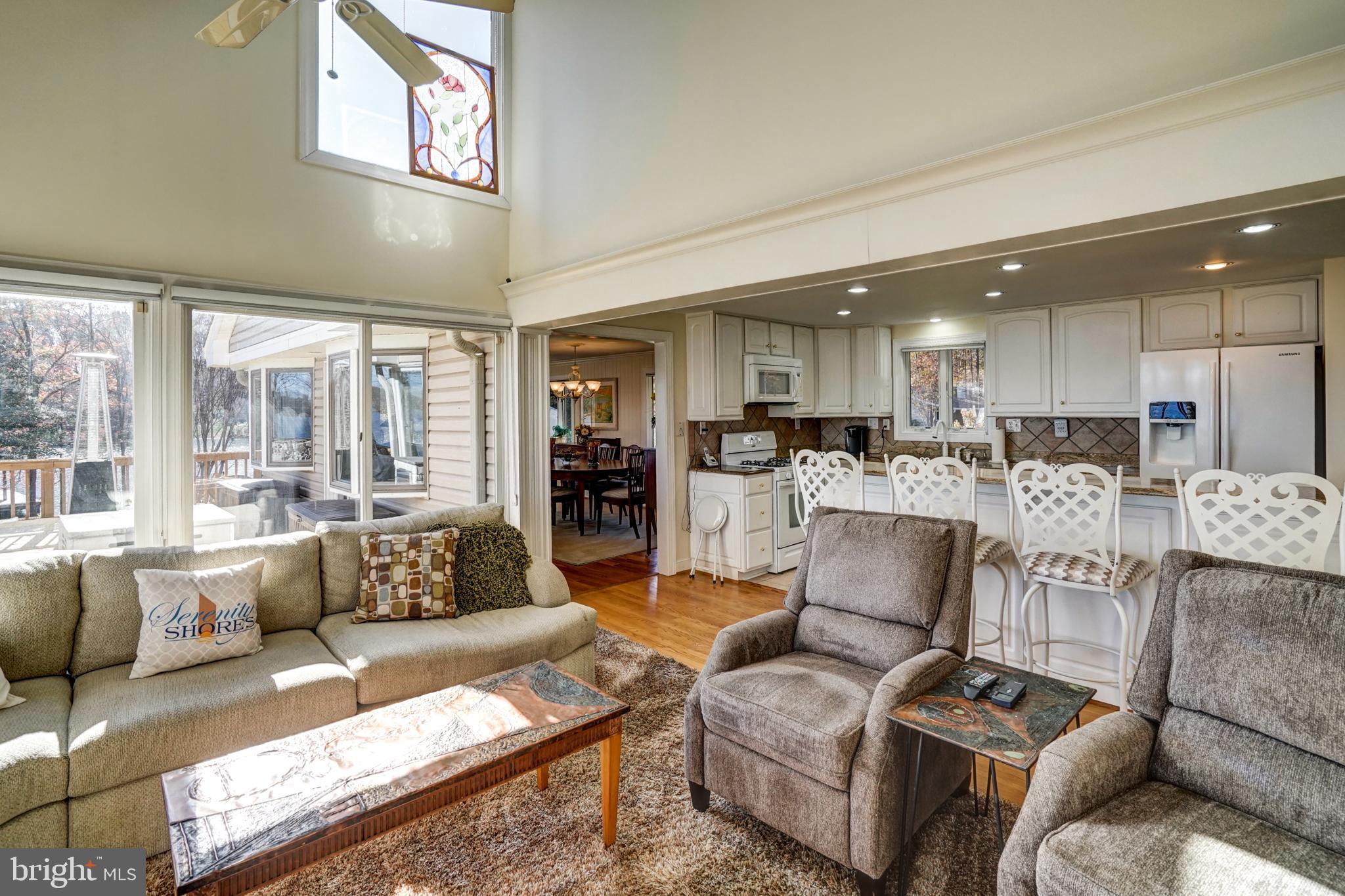 BEAR CASTLE - Residential