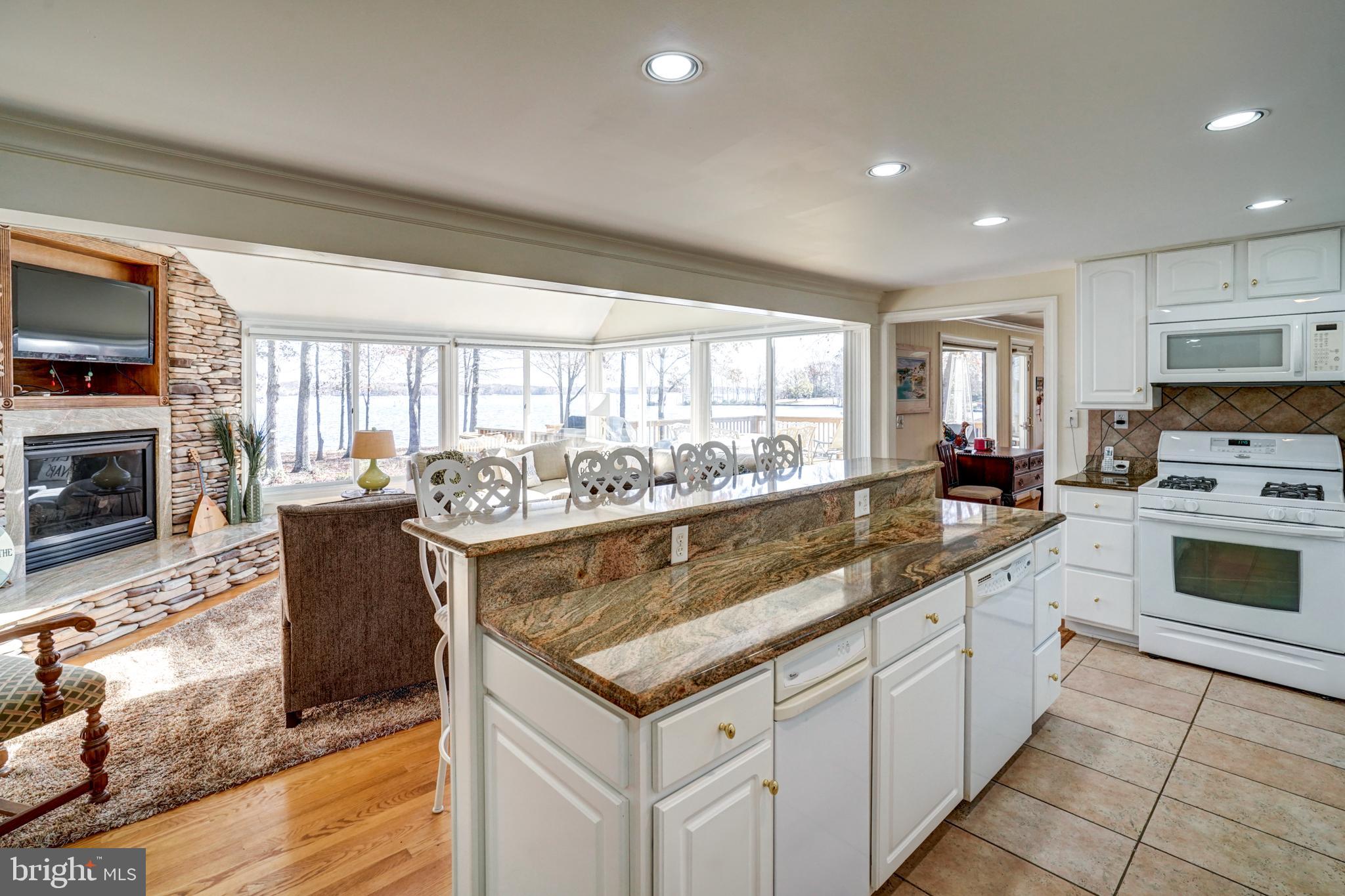 BEAR CASTLE - Residential