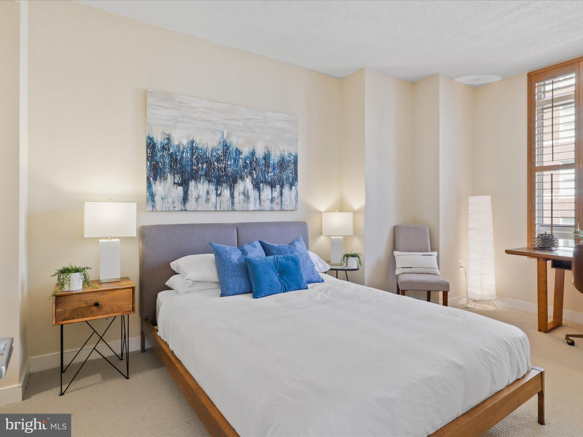 THE HAWTHORN CONDOMINIUM - Residential Lease