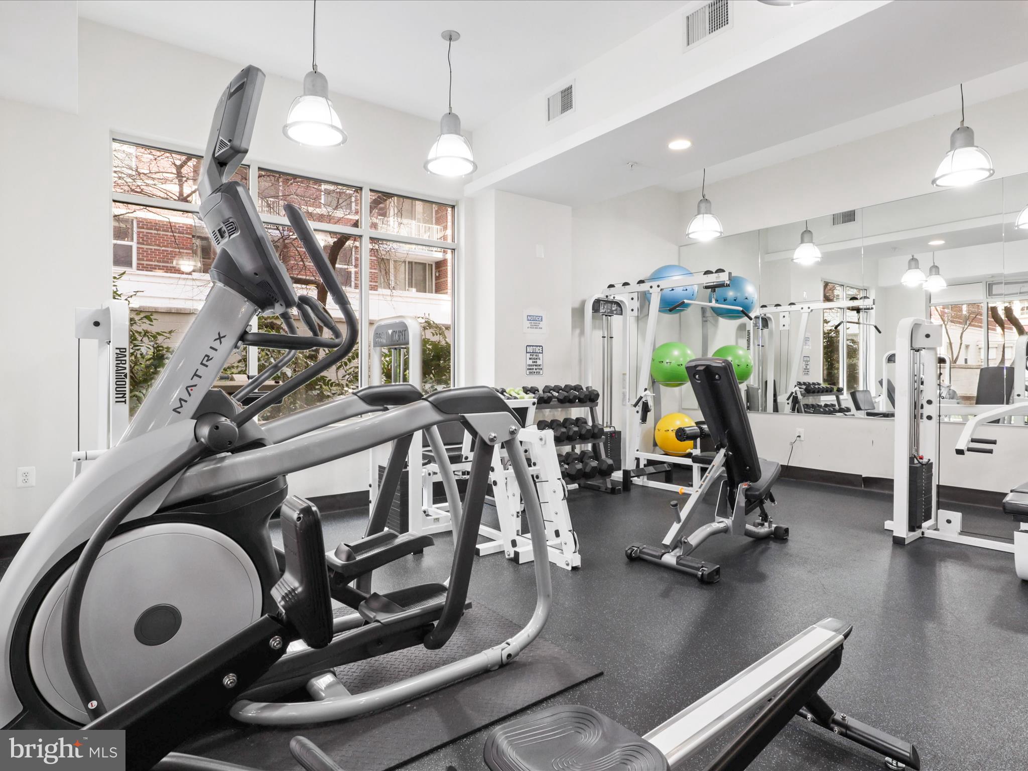 THE HAWTHORN CONDOMINIUM - Residential Lease