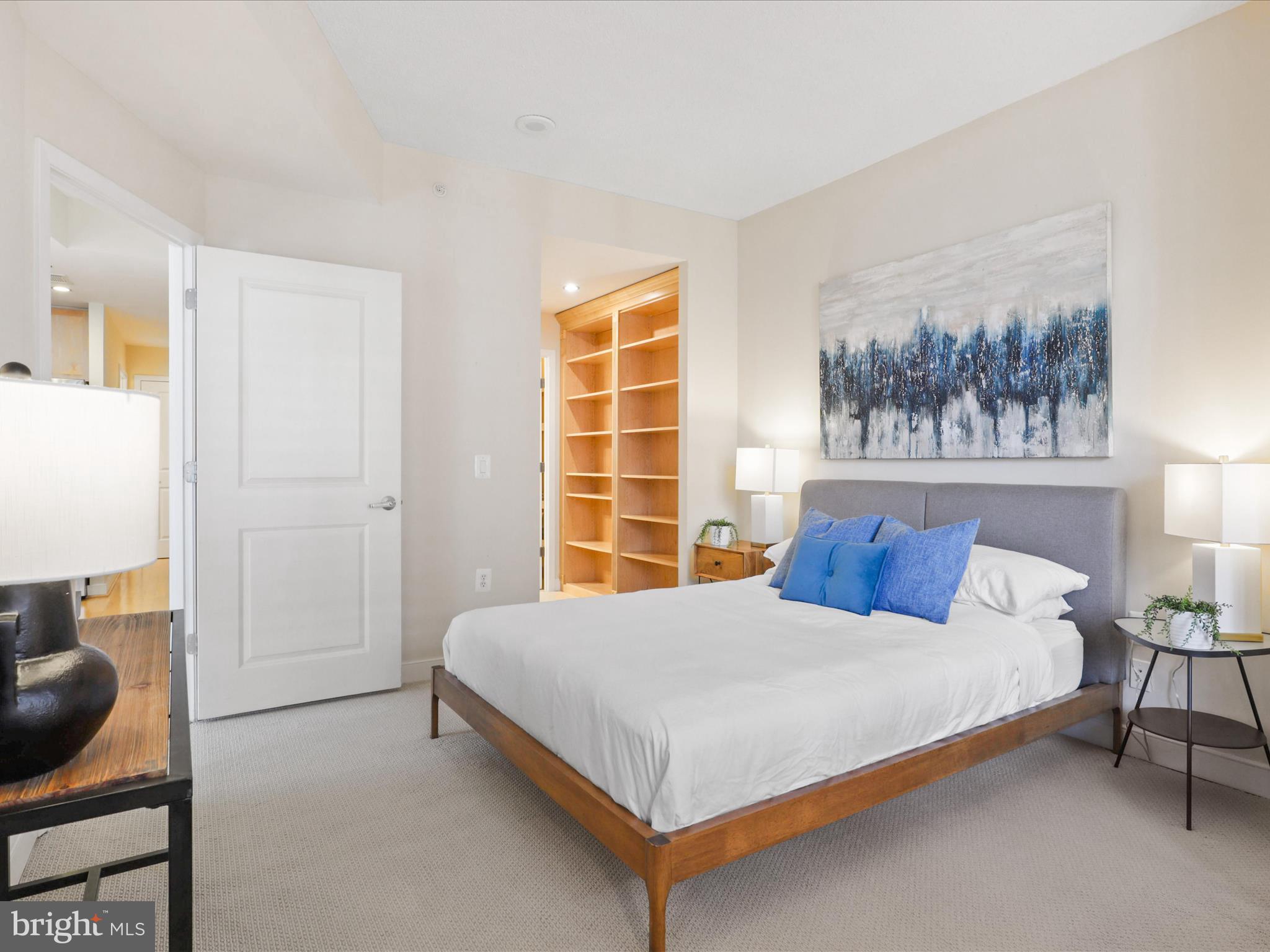 THE HAWTHORN CONDOMINIUM - Residential Lease