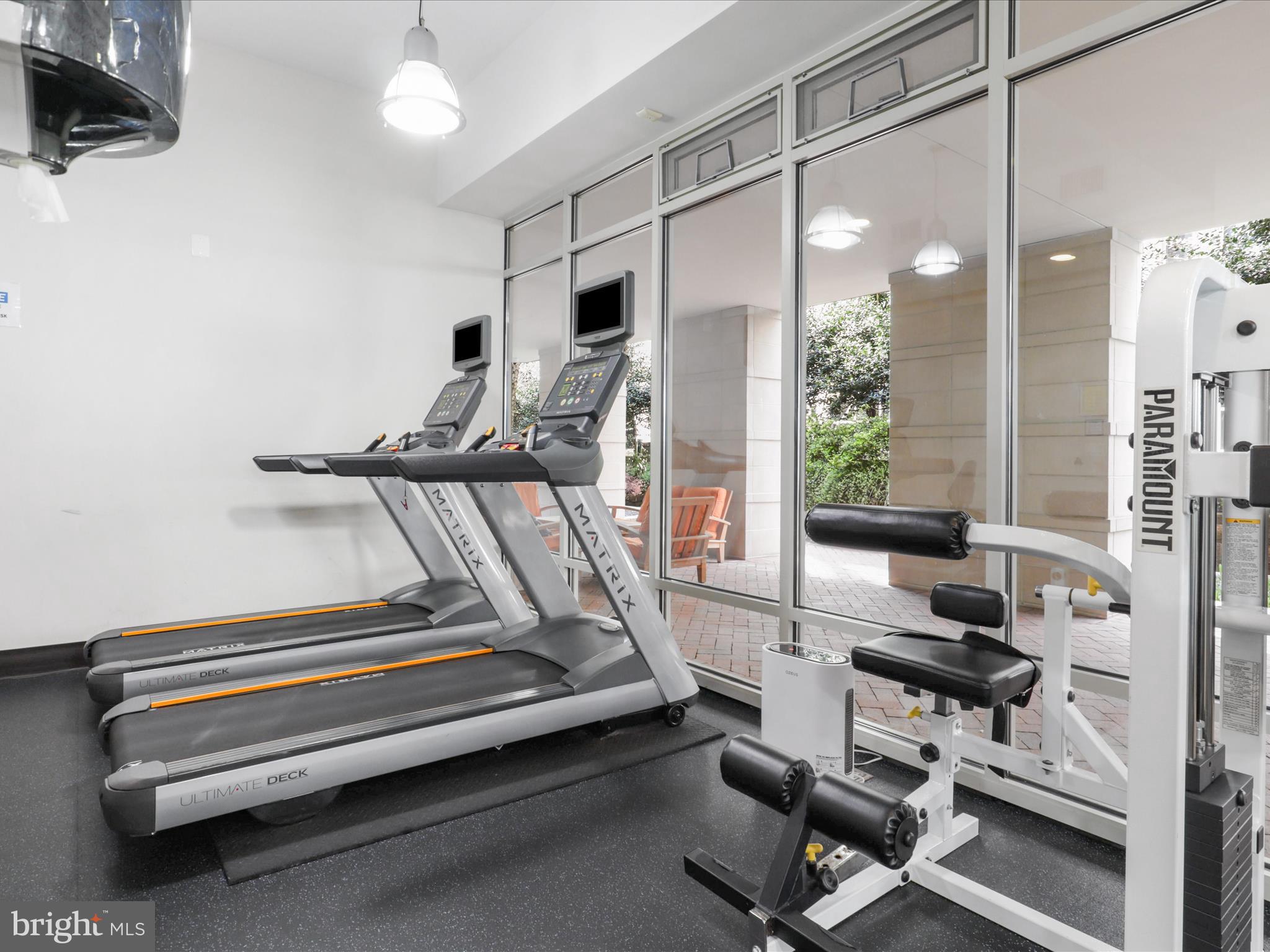 THE HAWTHORN CONDOMINIUM - Residential Lease