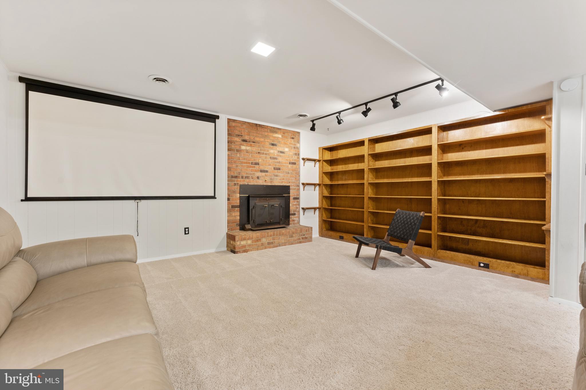 BRAEHEAD WOODS - Residential