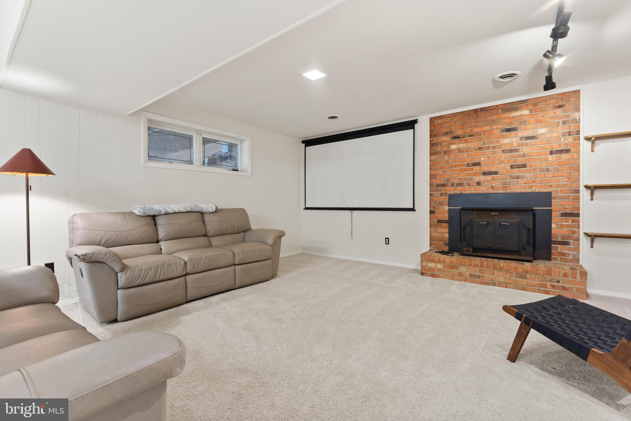 BRAEHEAD WOODS - Residential