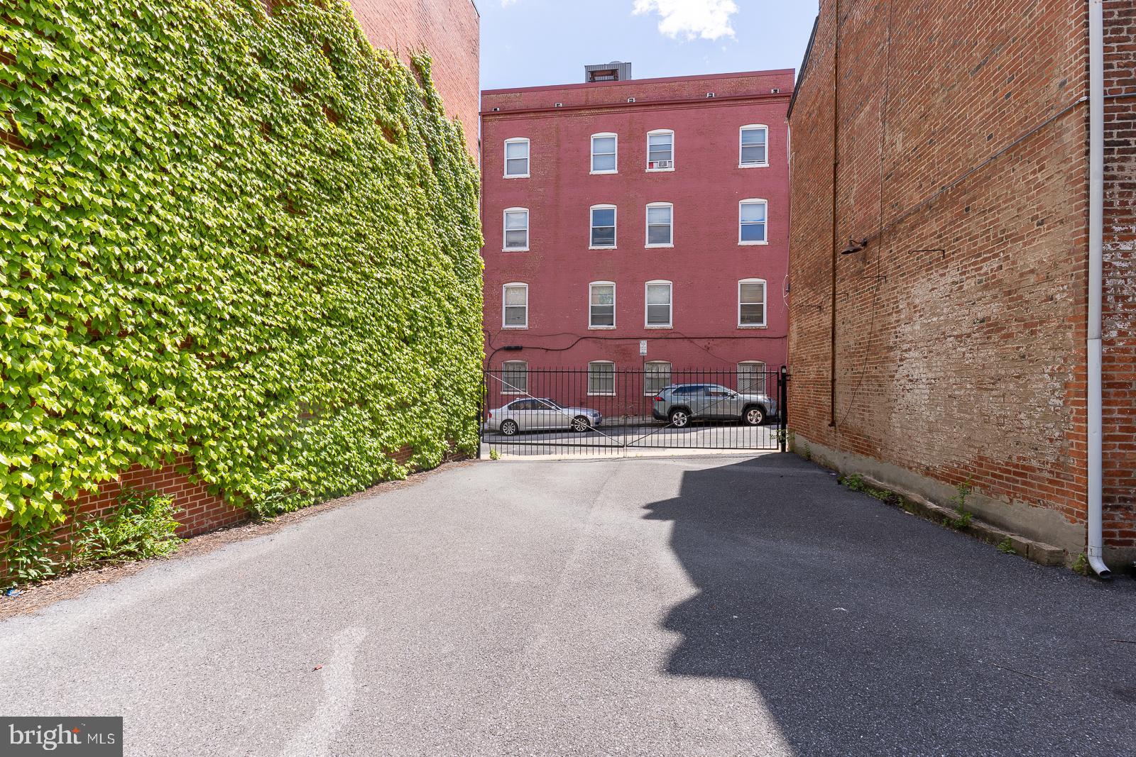 MOUNT VERNON PLACE HISTORIC DISTRICT - Land
