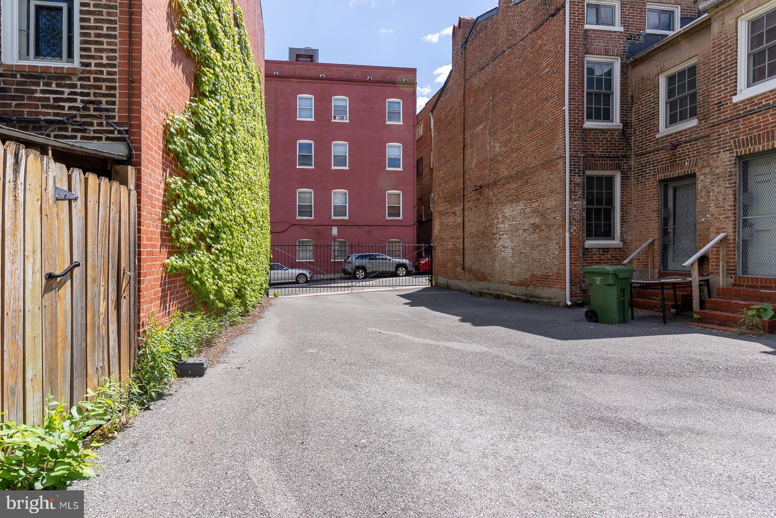 MOUNT VERNON PLACE HISTORIC DISTRICT - Land