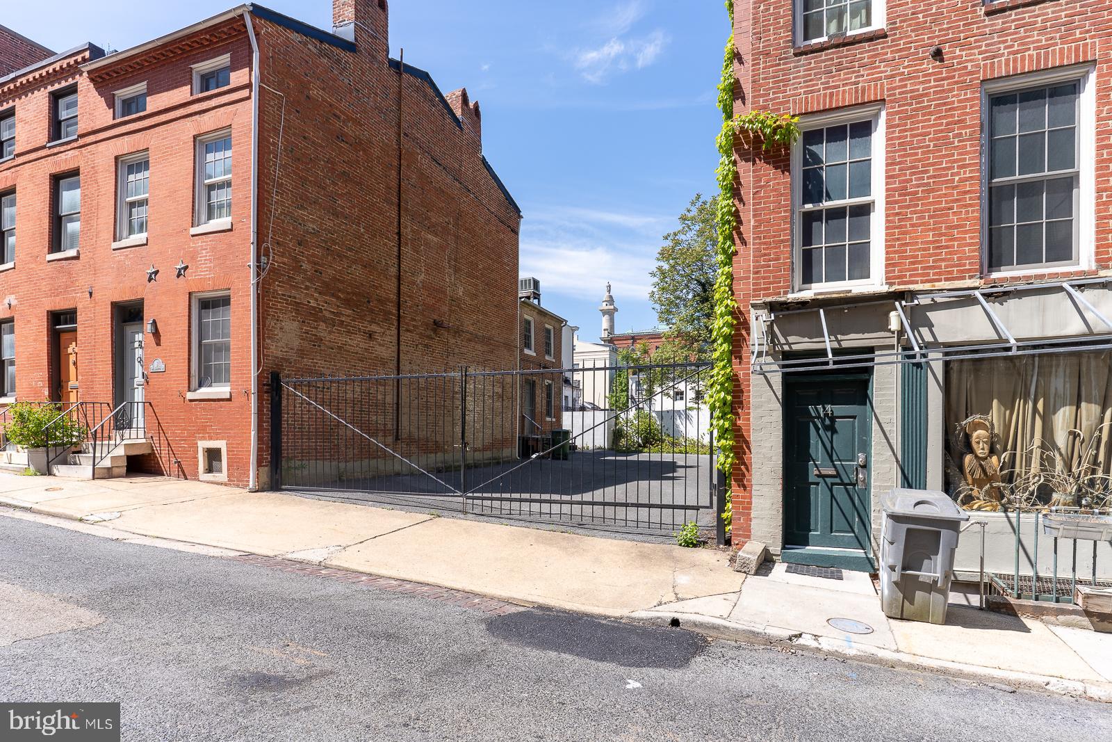MOUNT VERNON PLACE HISTORIC DISTRICT - Land