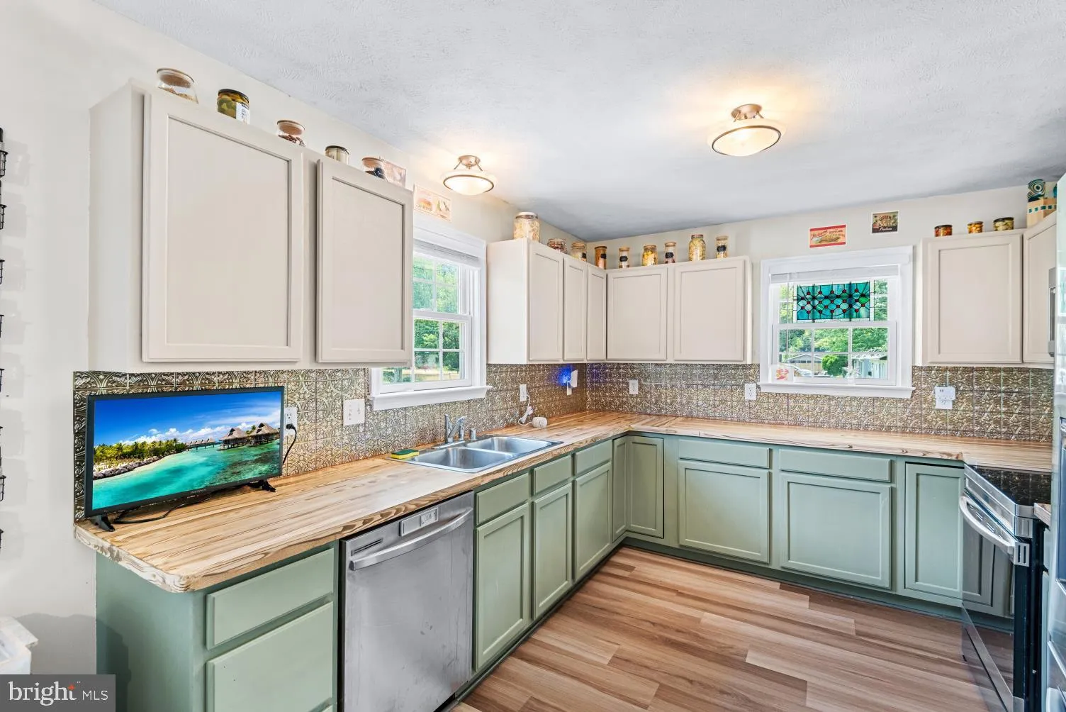 Colonial Beach, Virginia 22443, United States, 3 Bedrooms Bedrooms, ,3 BathroomsBathrooms,Residential,Coming Soon,155235