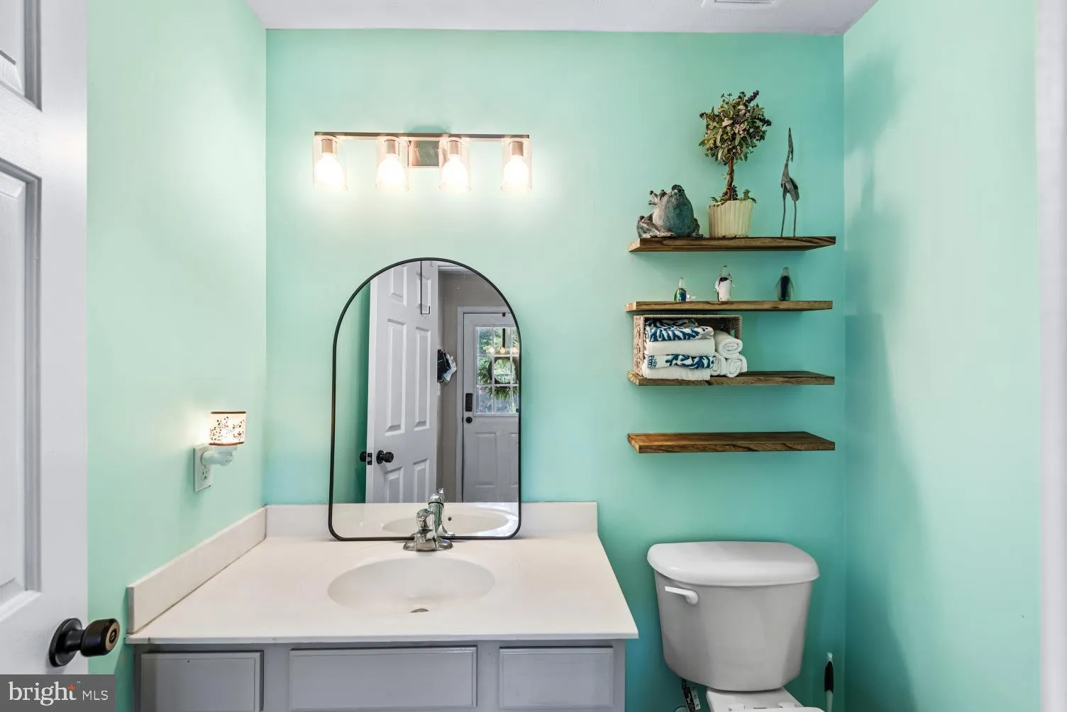 Colonial Beach, Virginia 22443, United States, 3 Bedrooms Bedrooms, ,3 BathroomsBathrooms,Residential,Coming Soon,155235