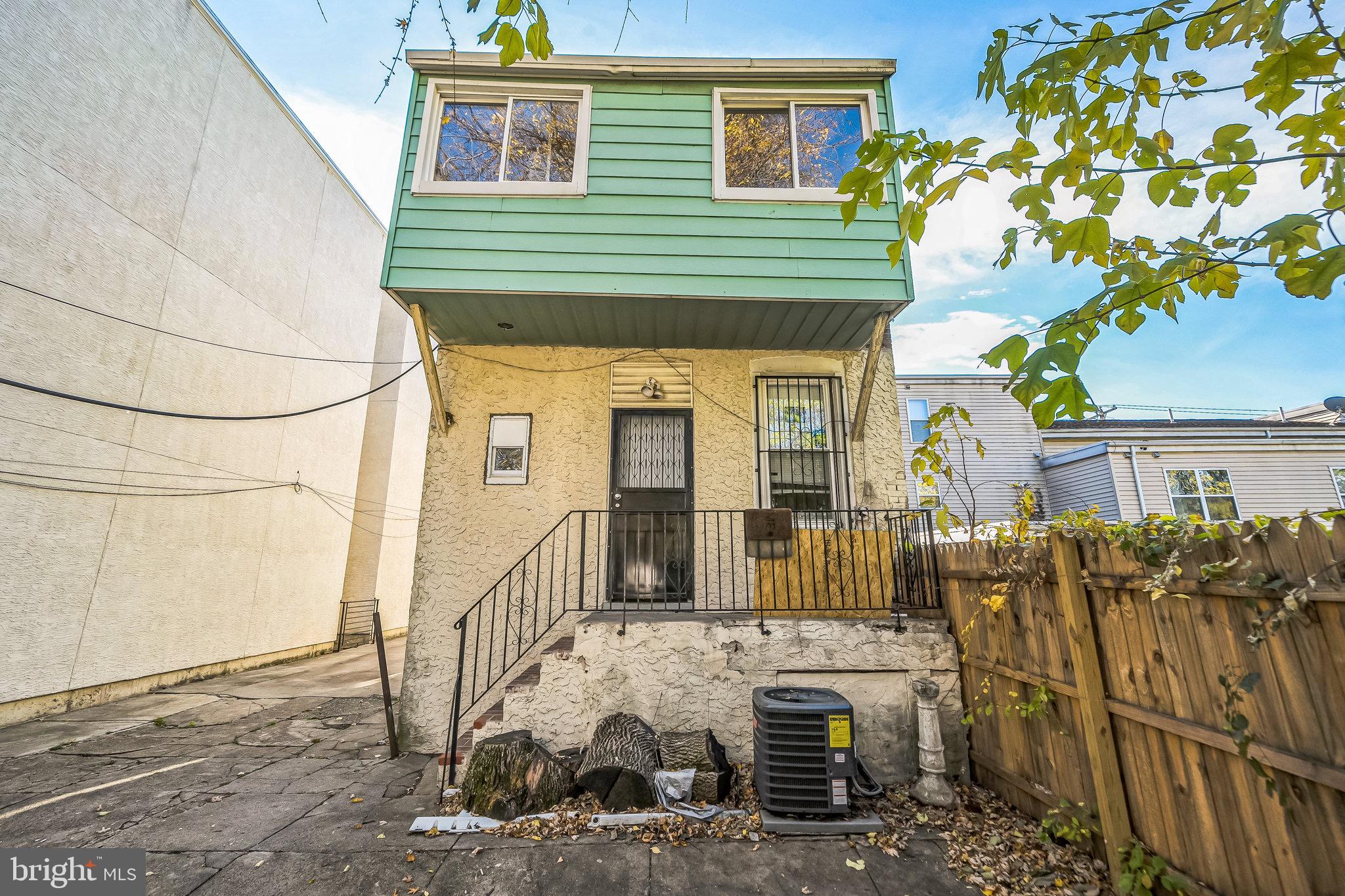 MANTUA - Commercial Sale