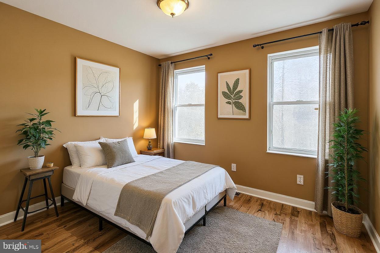 MANTUA - Commercial Sale