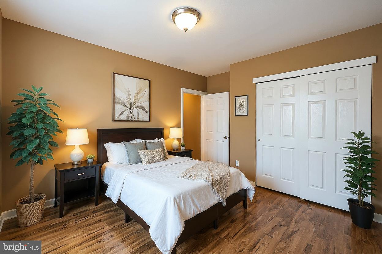 MANTUA - Commercial Sale