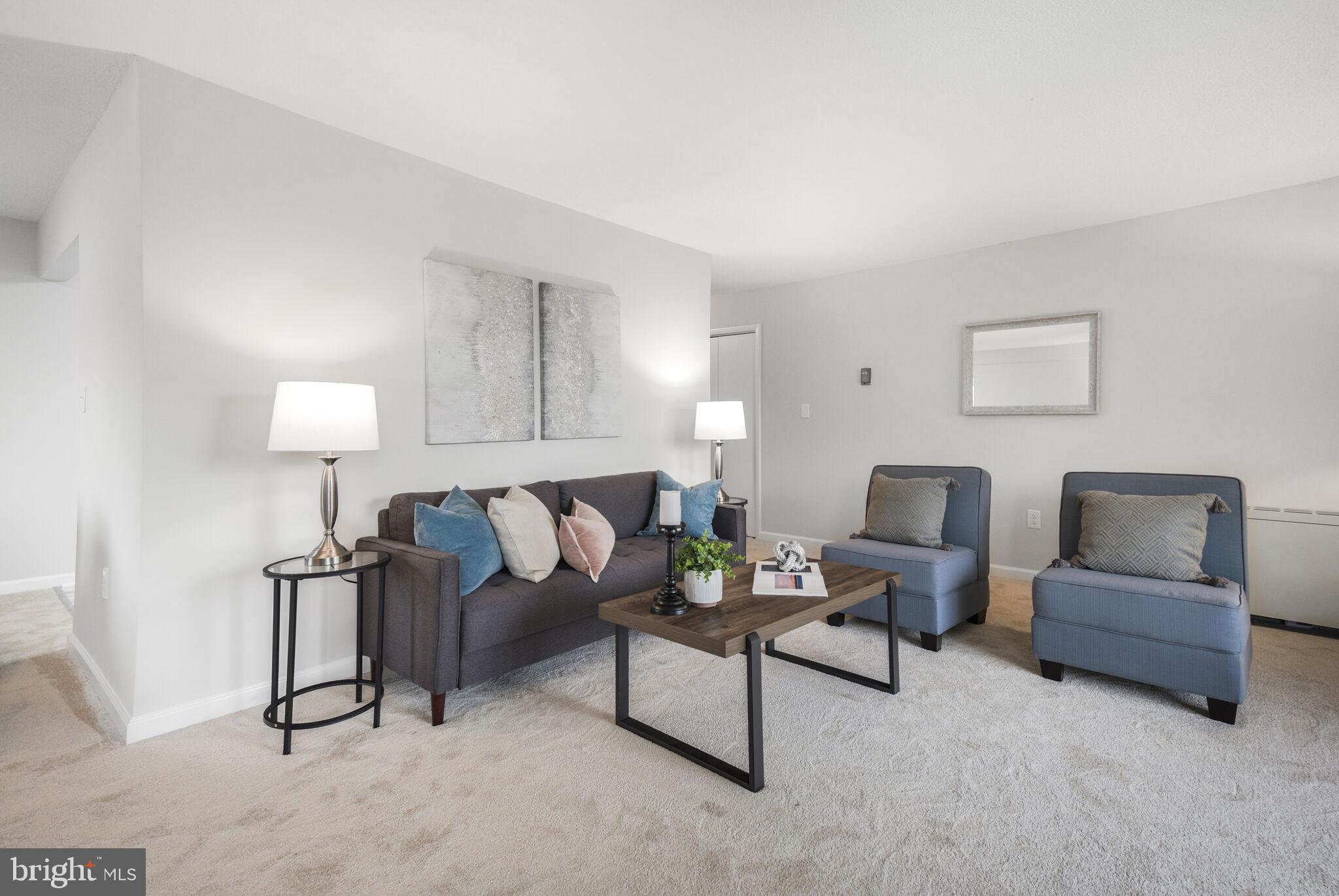 LAKESIDE TERRACE - Residential