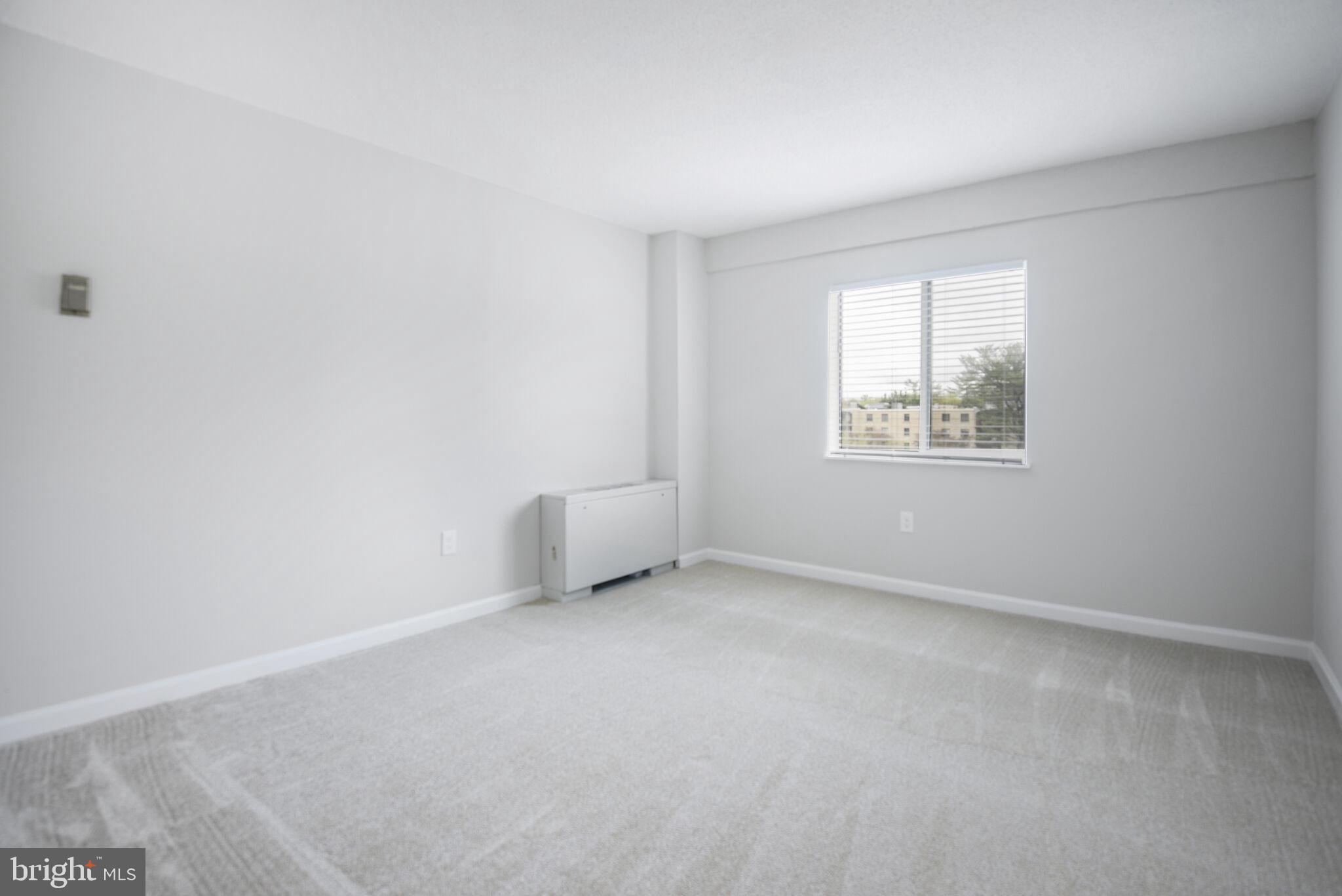 LAKESIDE TERRACE - Residential