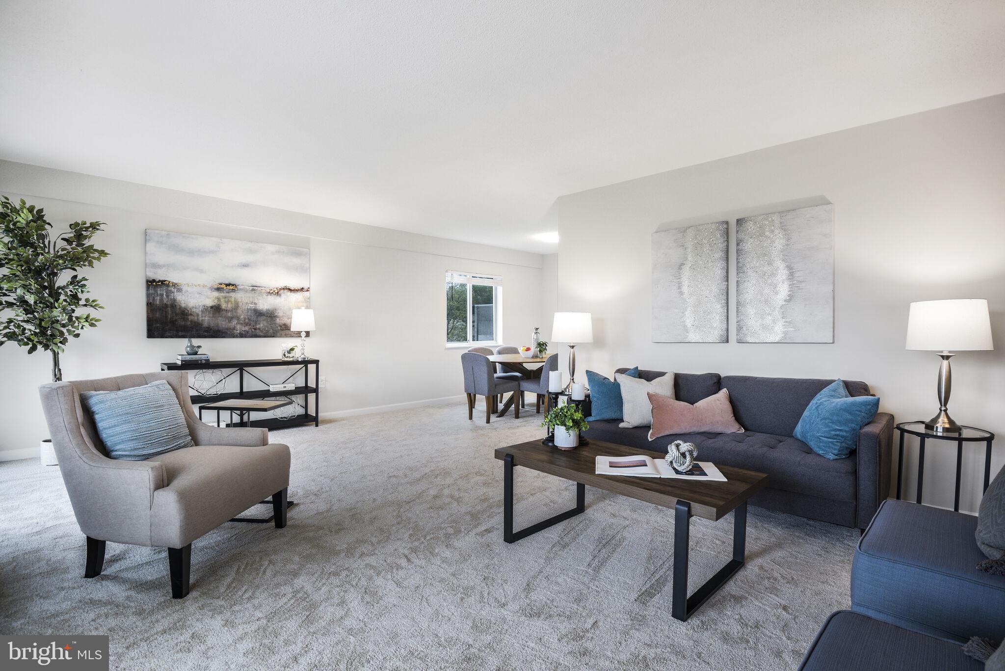 LAKESIDE TERRACE - Residential