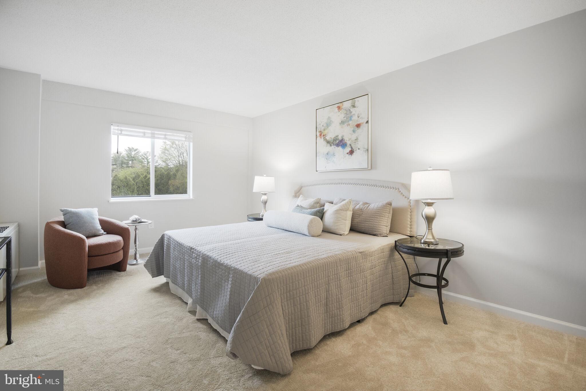 LAKESIDE TERRACE - Residential